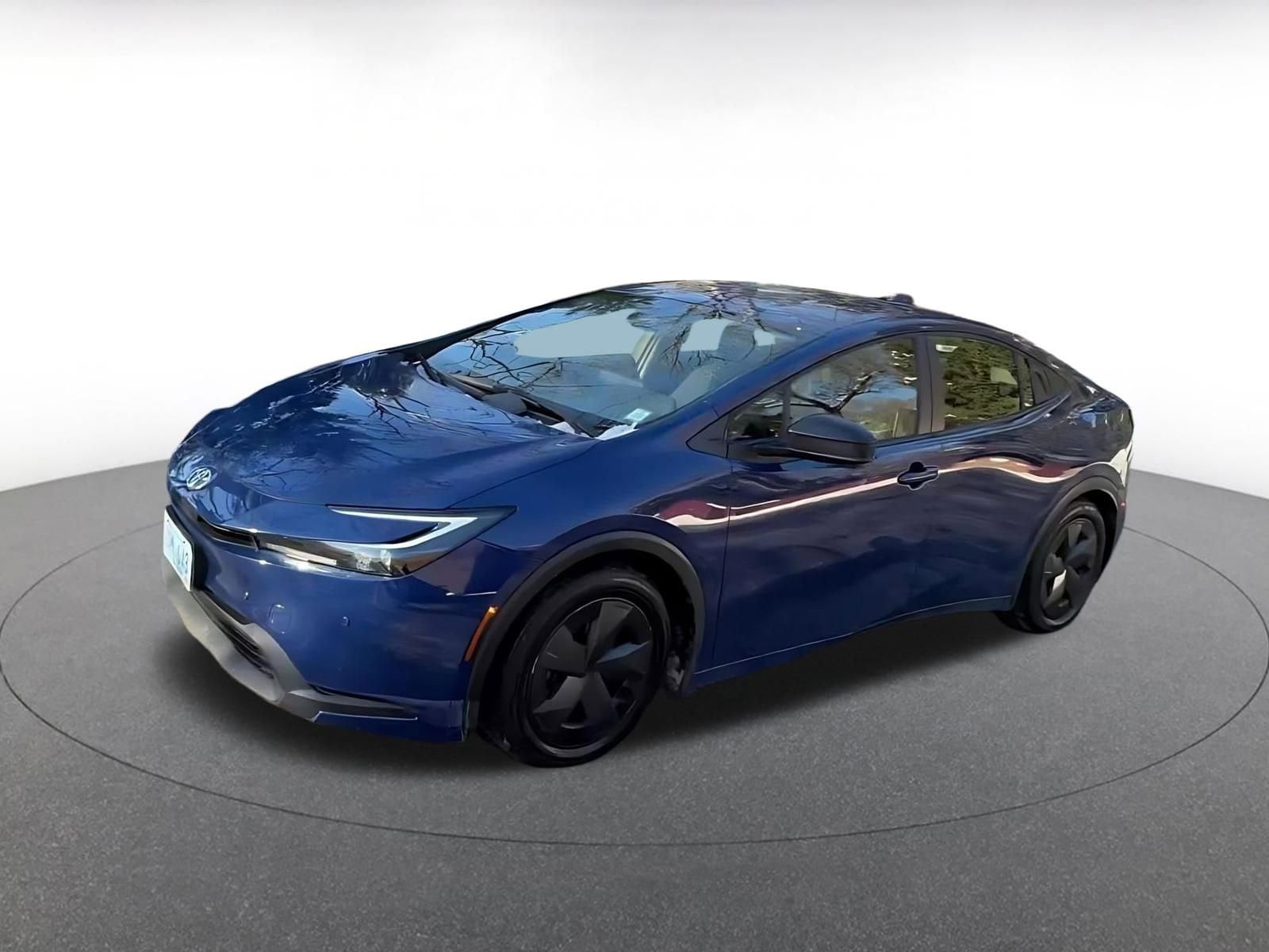 Thumbnail: 2025 Toyota Prius - 4