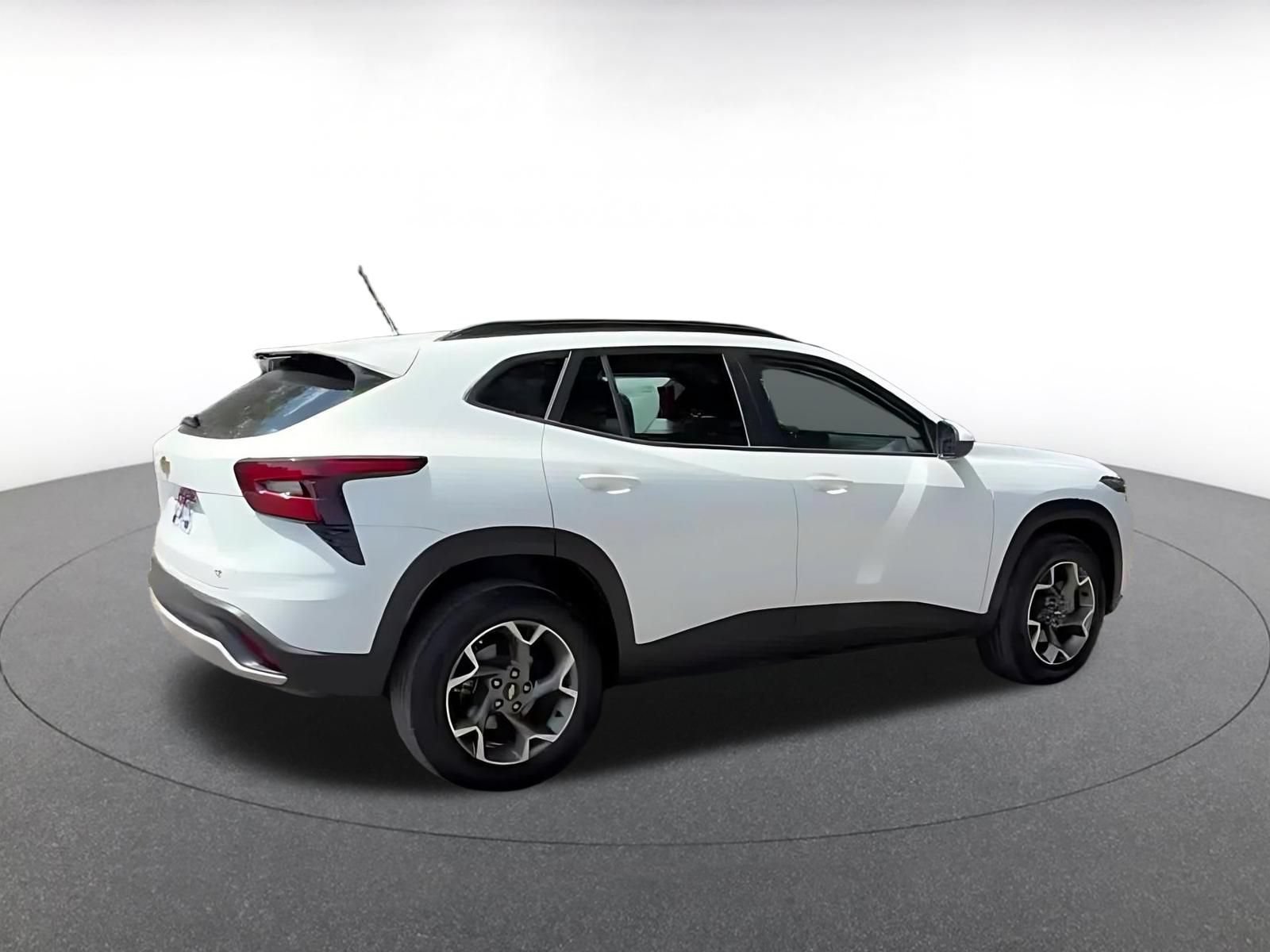 Thumbnail: 2025 Chevrolet Trax - 12