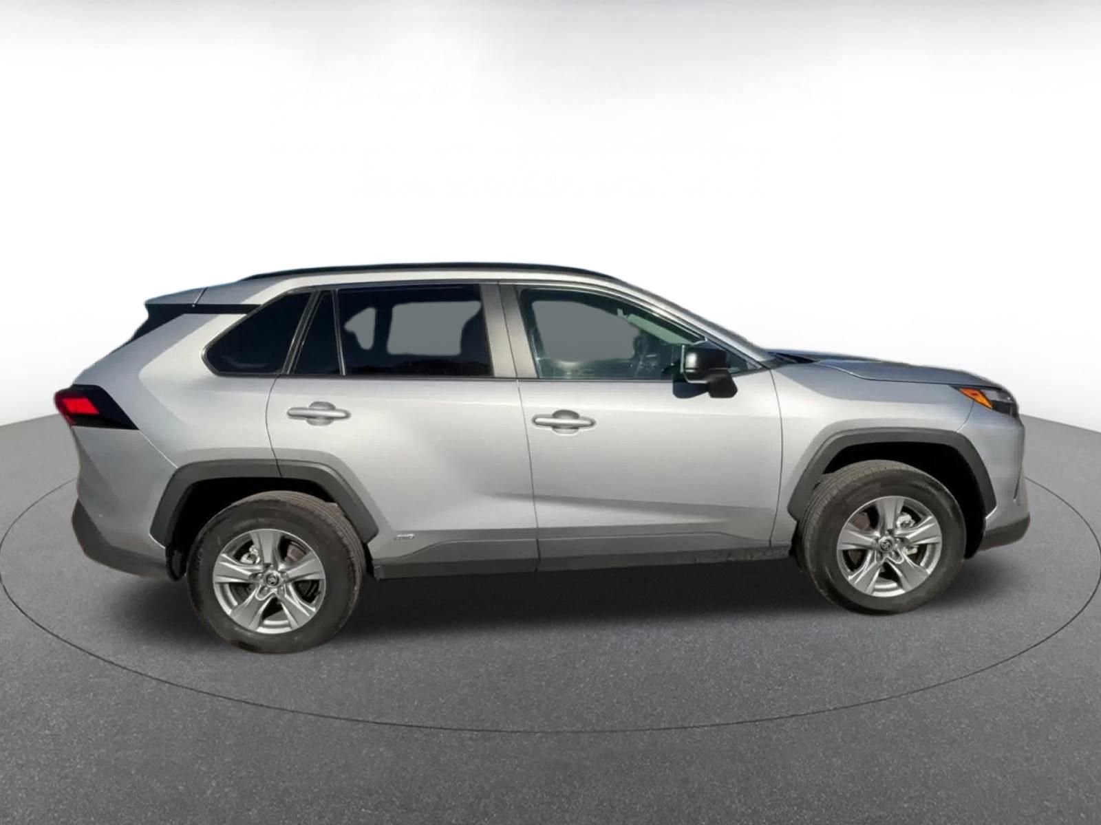 Thumbnail: 2025 Toyota RAV4 - 16