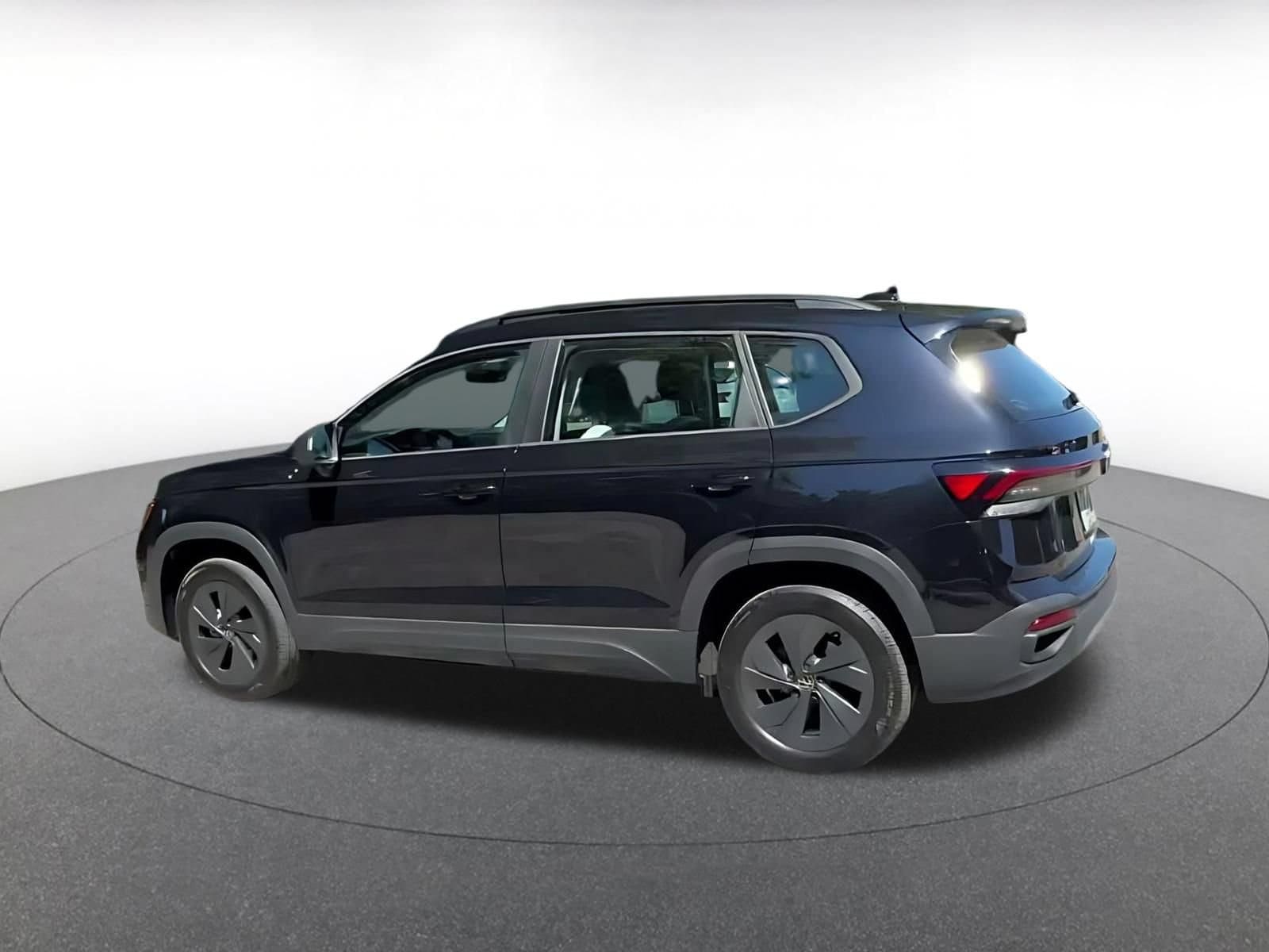 Thumbnail: 2026 Volkswagen Taos - 7