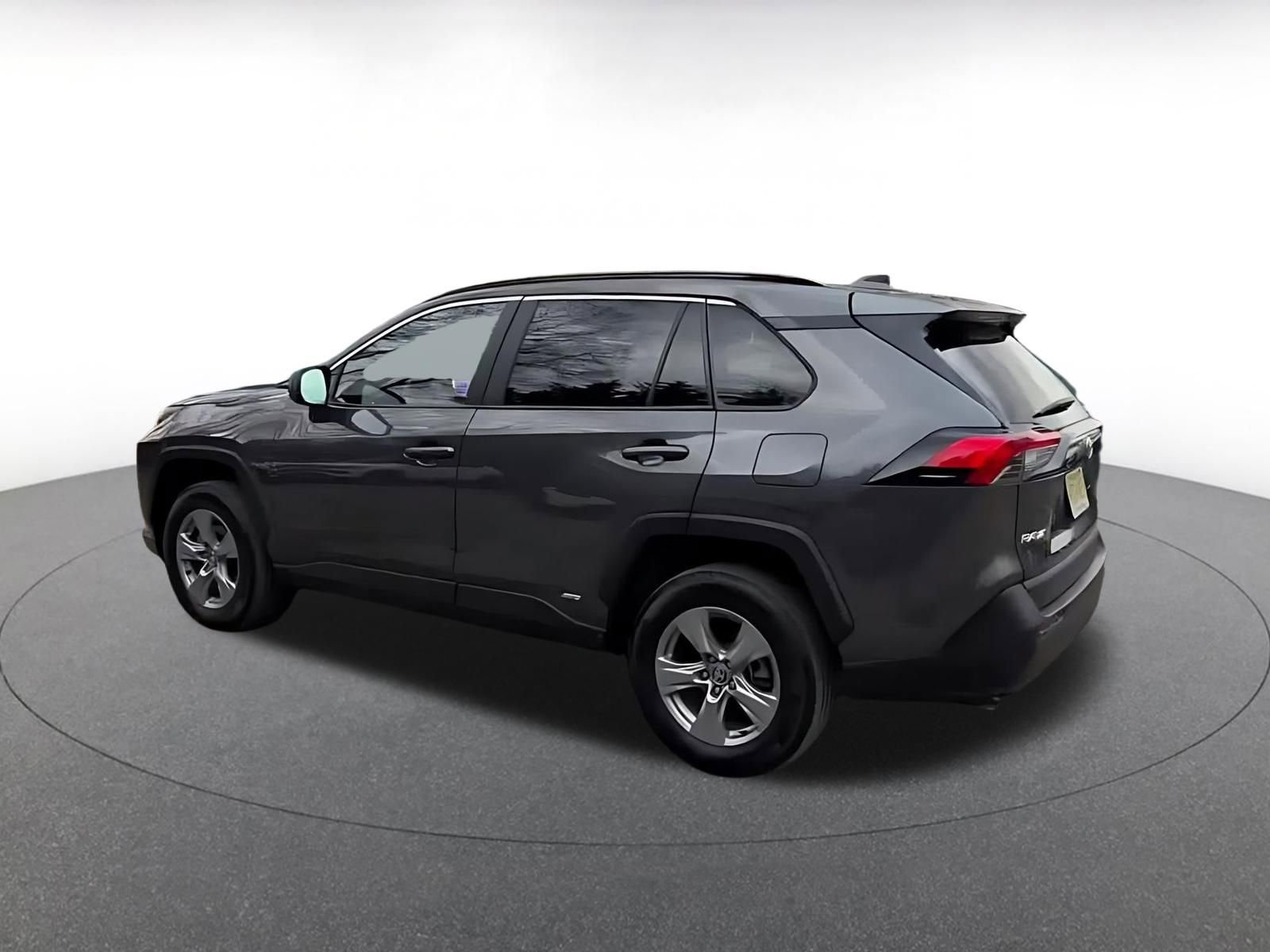 Thumbnail: 2025 Toyota RAV4 - 10