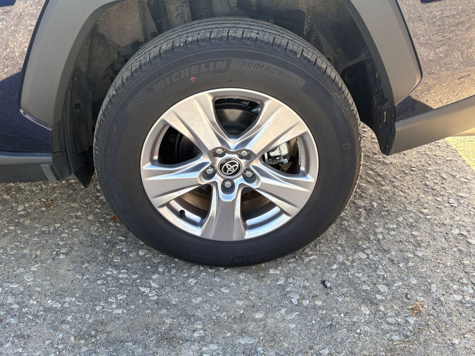 Thumbnail: 2025 Toyota RAV4 - 27