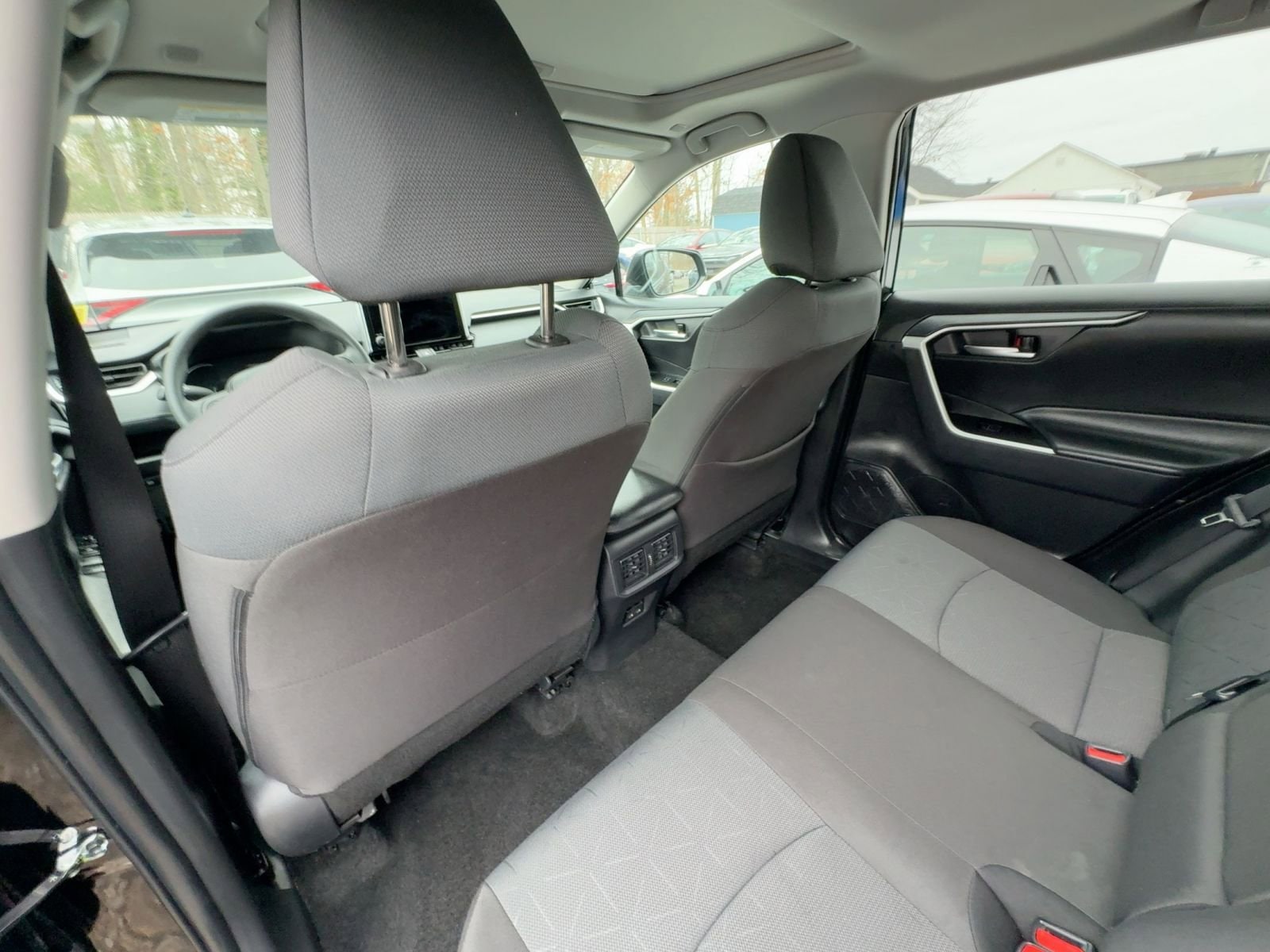 Thumbnail: 2025 Toyota RAV4 - 11