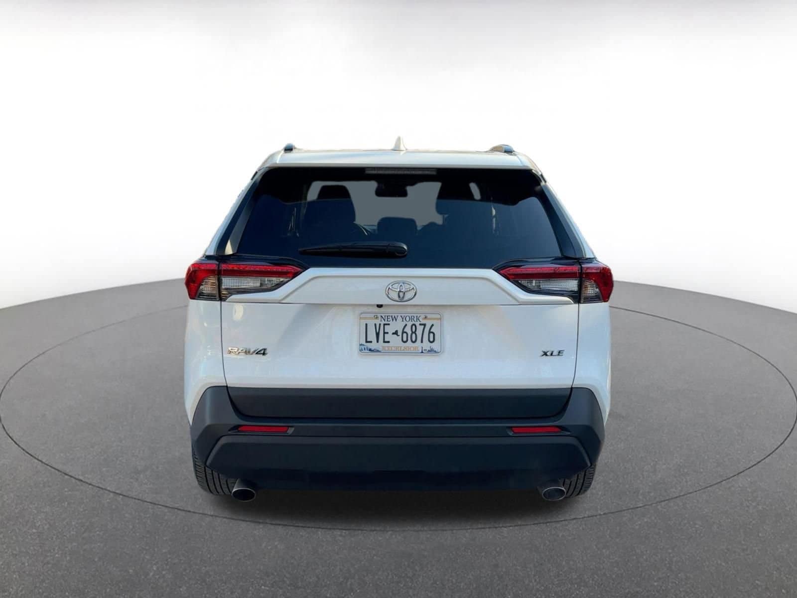 Thumbnail: 2025 Toyota RAV4 - 8