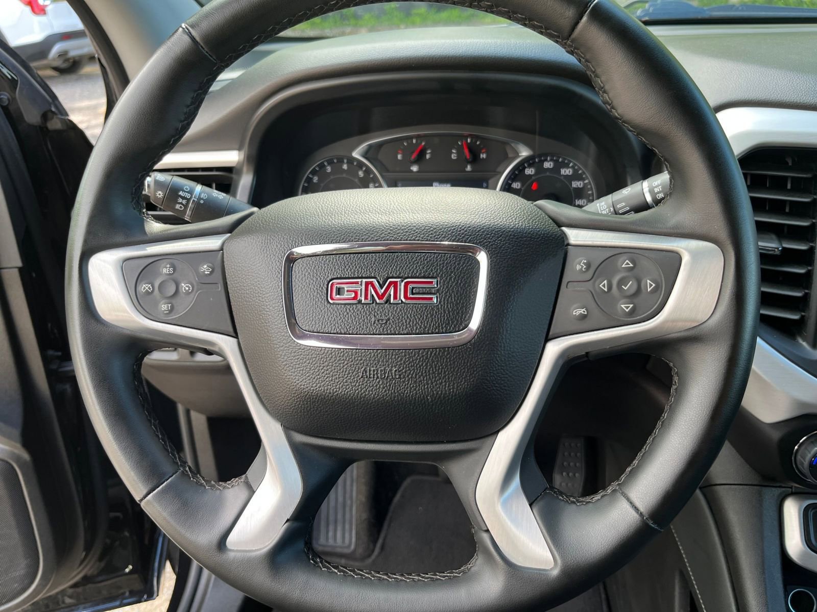 Thumbnail: 2023 GMC Acadia - 23