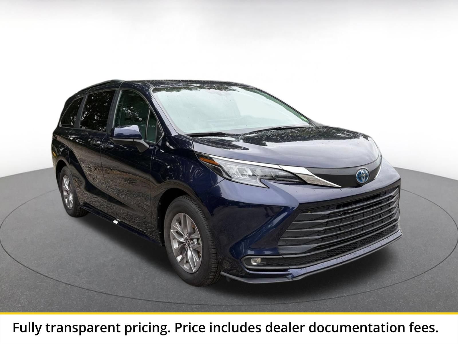 Thumbnail: 2025 Toyota Sienna - 1