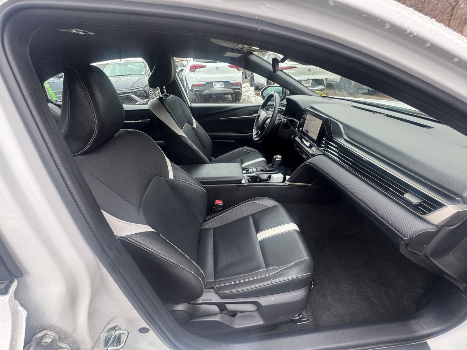 Thumbnail: 2025 Toyota Camry - 32