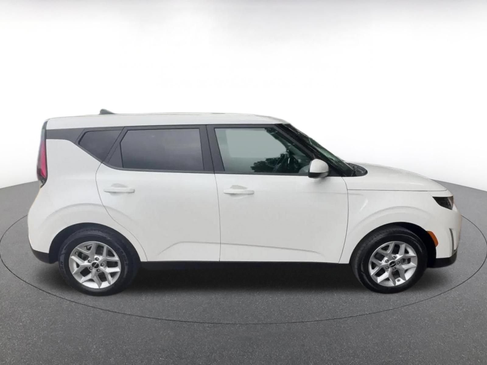 Thumbnail: 2025 Kia Soul - 16
