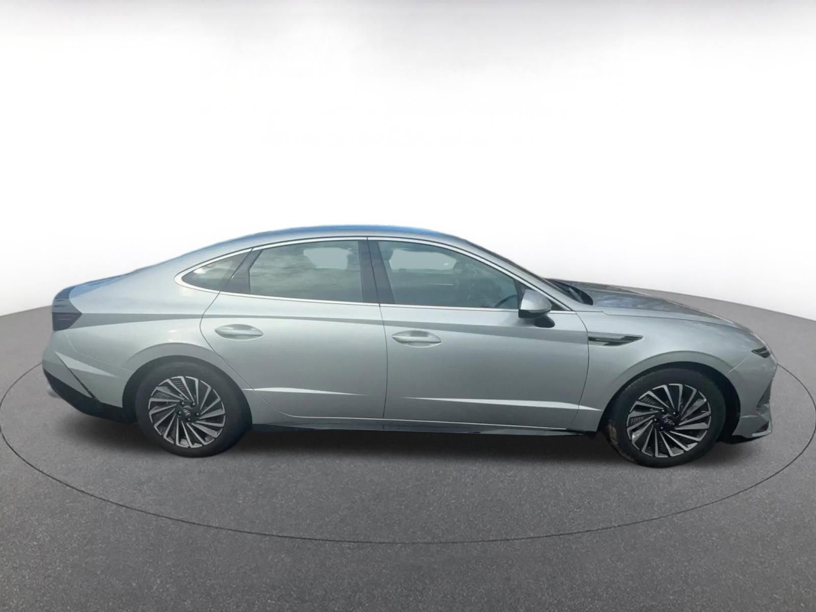 Thumbnail: 2025 Hyundai Sonata - 16