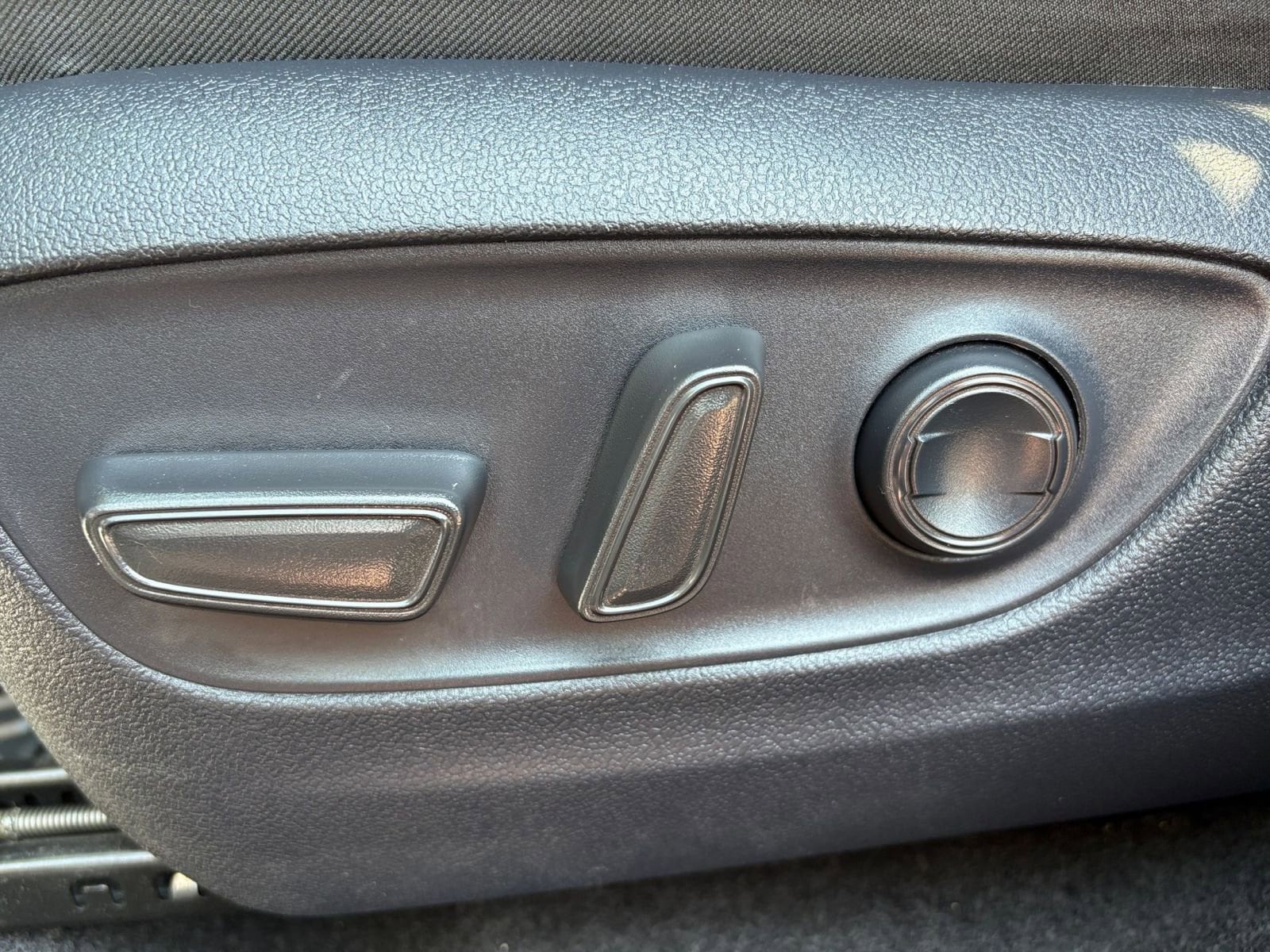 Thumbnail: 2024 Toyota RAV4 - 23