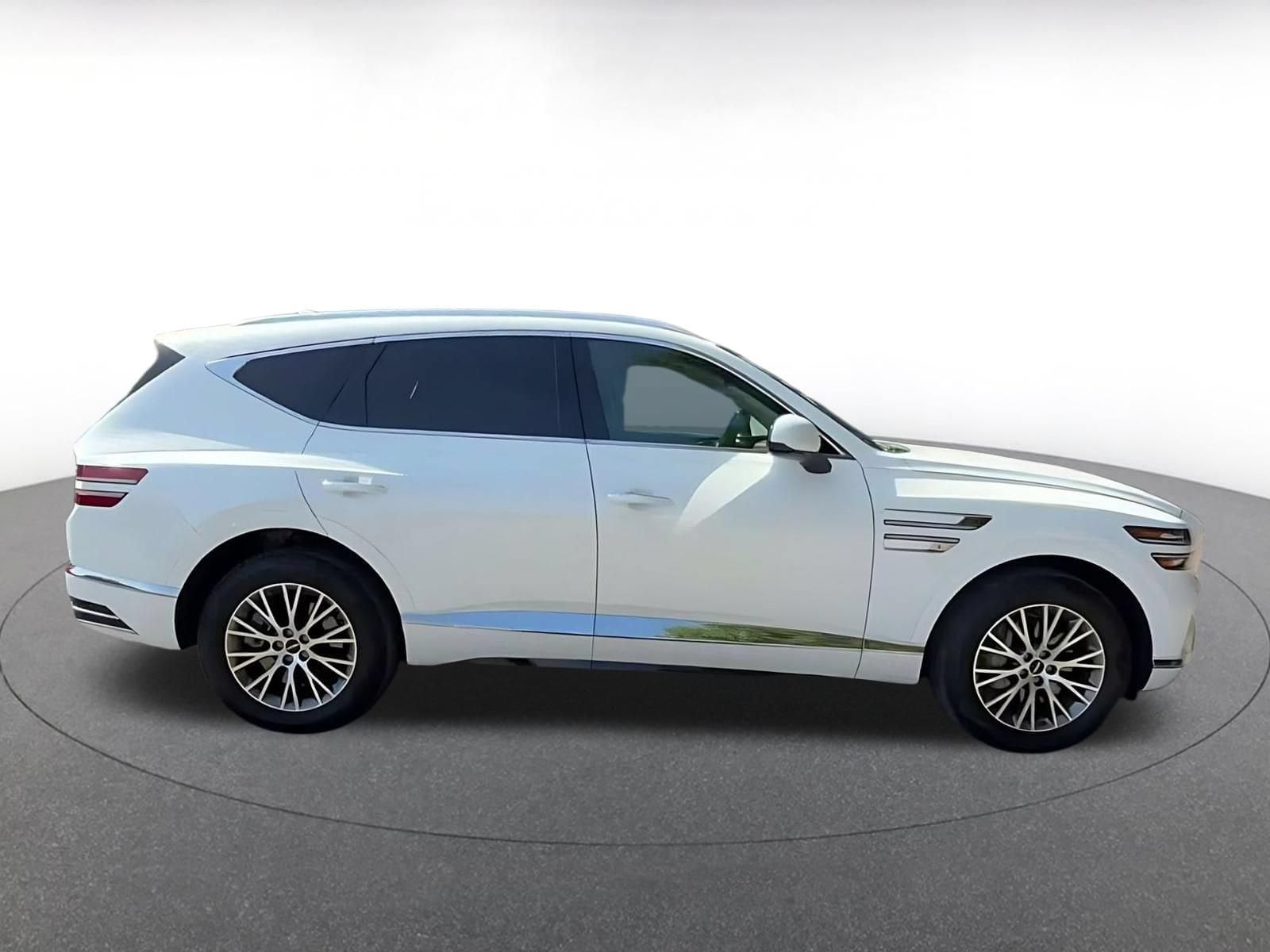 Thumbnail: 2026 Genesis GV80 - 13