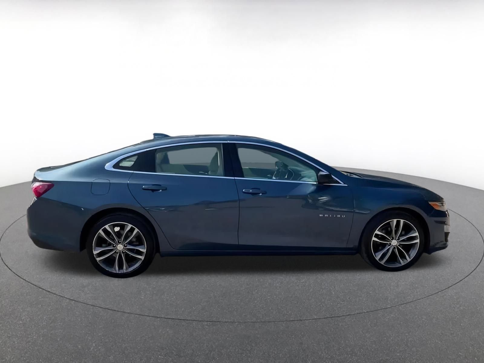 Thumbnail: 2024 Chevrolet Malibu - 16