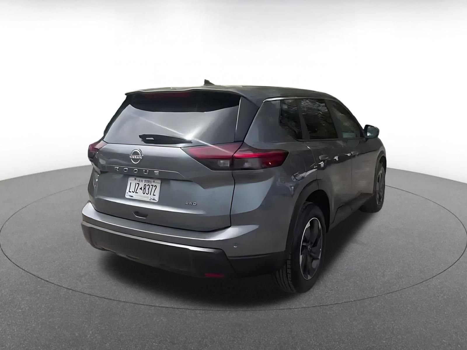 Thumbnail: 2025 Nissan Rogue - 14