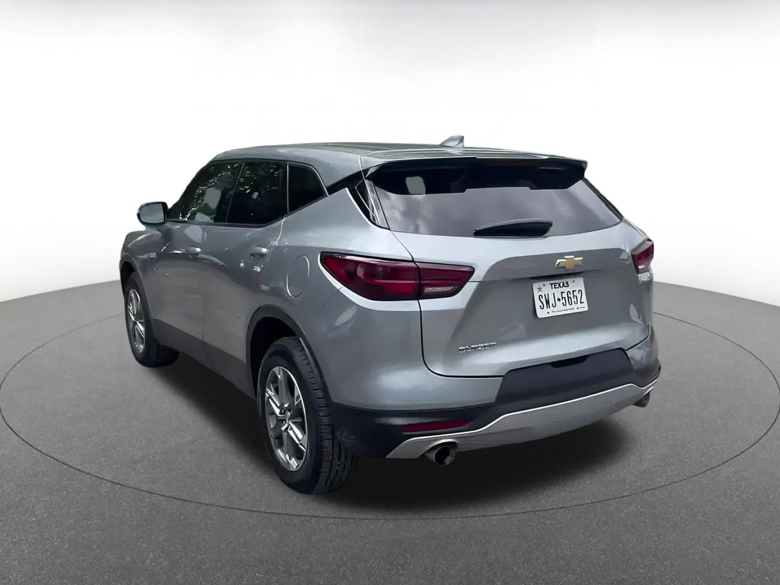 Thumbnail: 2023 Chevrolet Blazer - 11