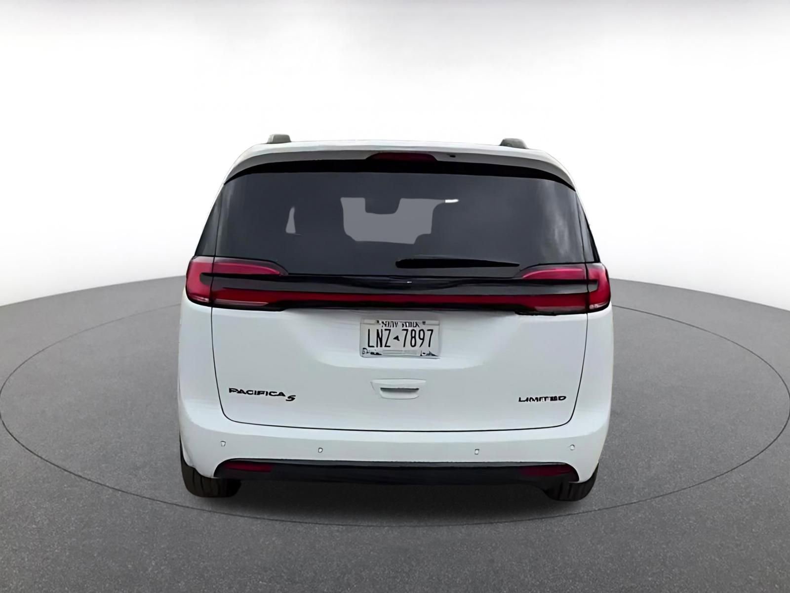 Thumbnail: 2025 Chrysler Pacifica - 12