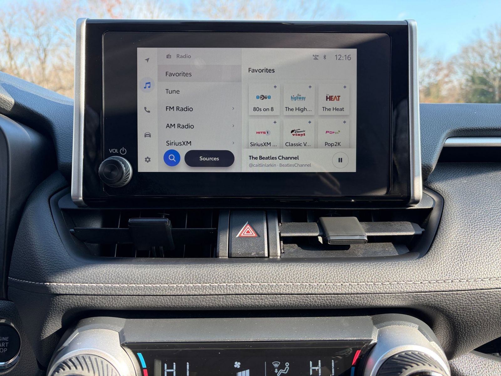 Thumbnail: 2025 Toyota RAV4 - 21