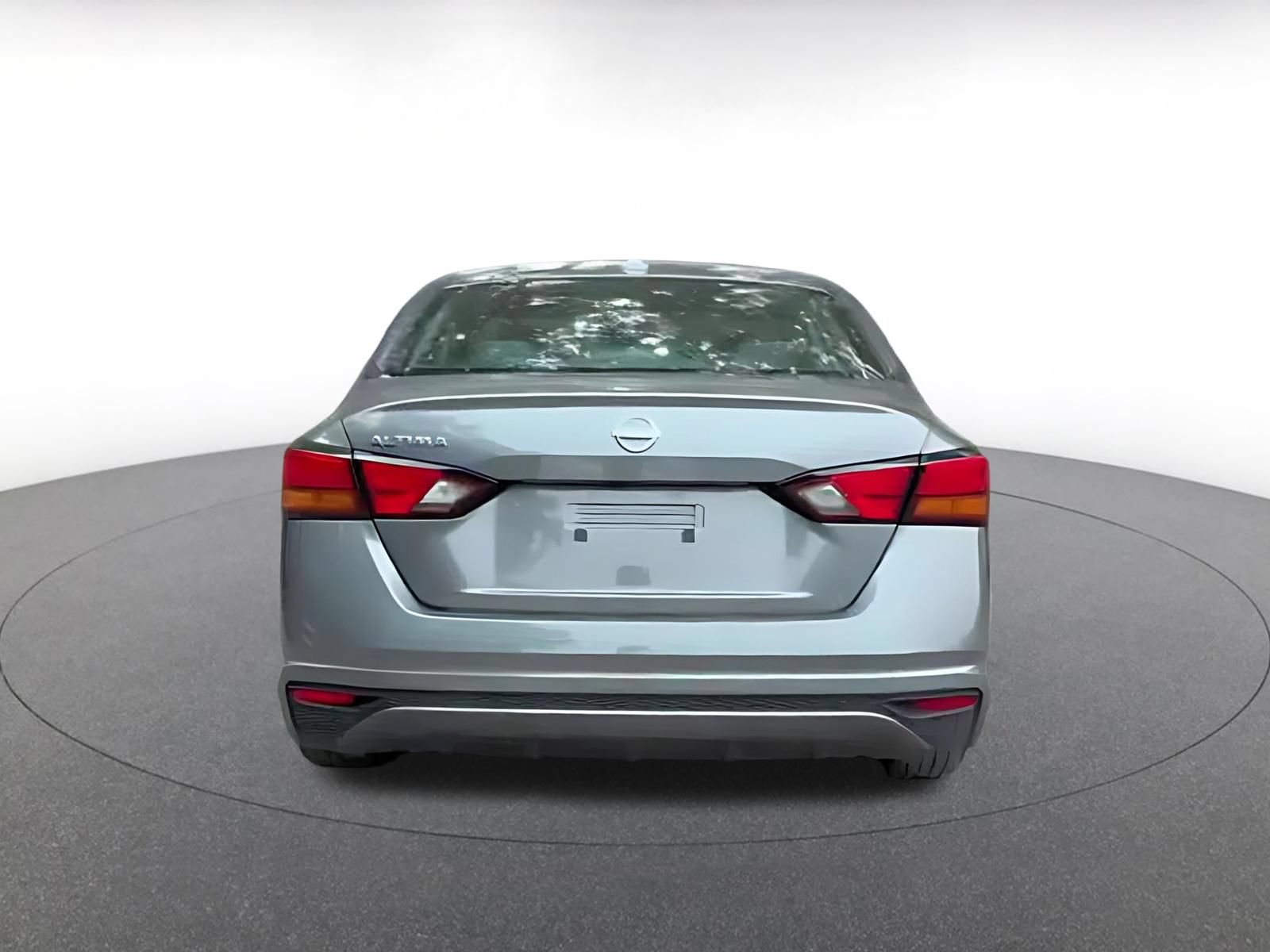 Thumbnail: 2025 Nissan Altima - 10