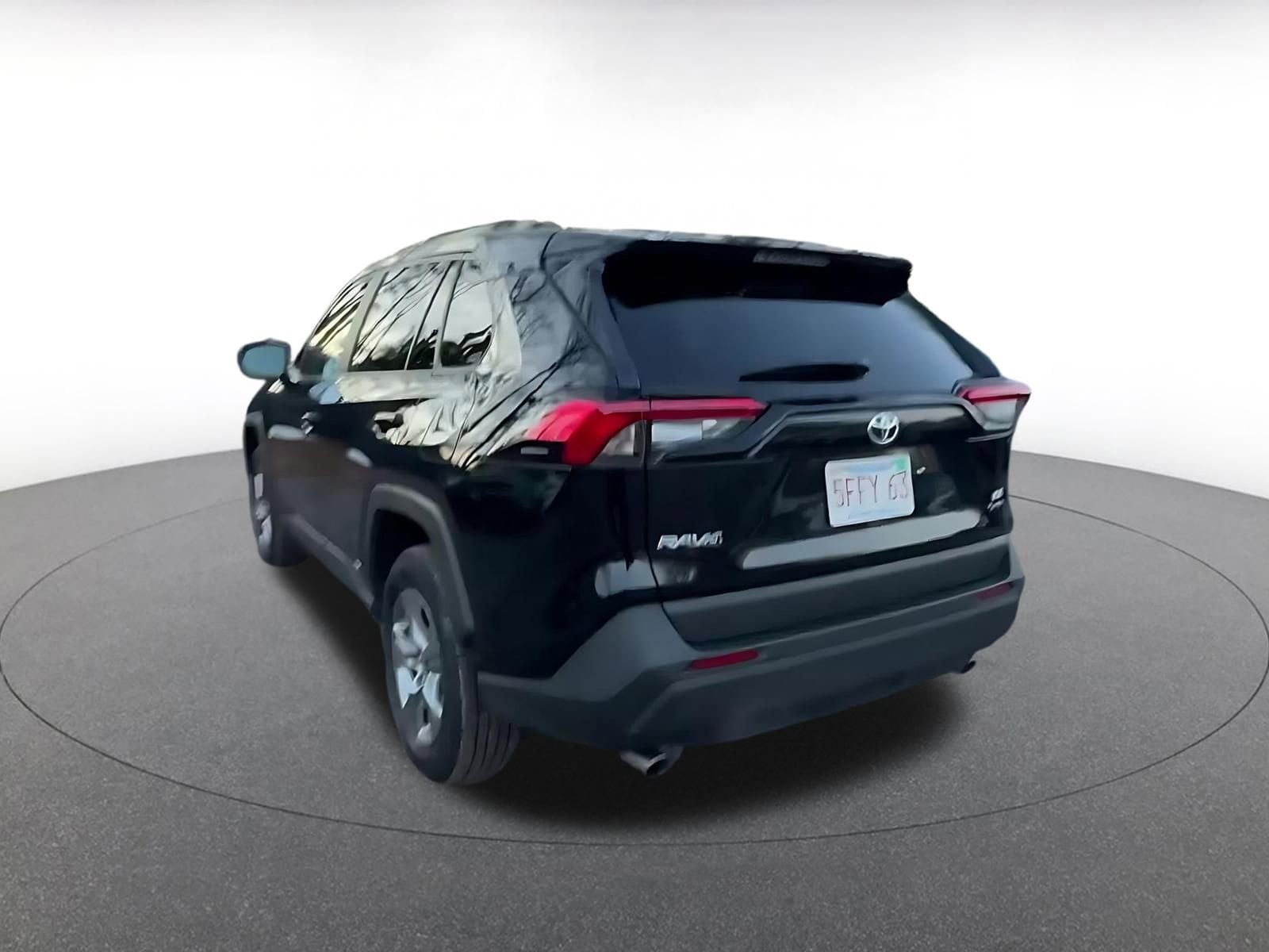 Thumbnail: 2025 Toyota RAV4 - 11