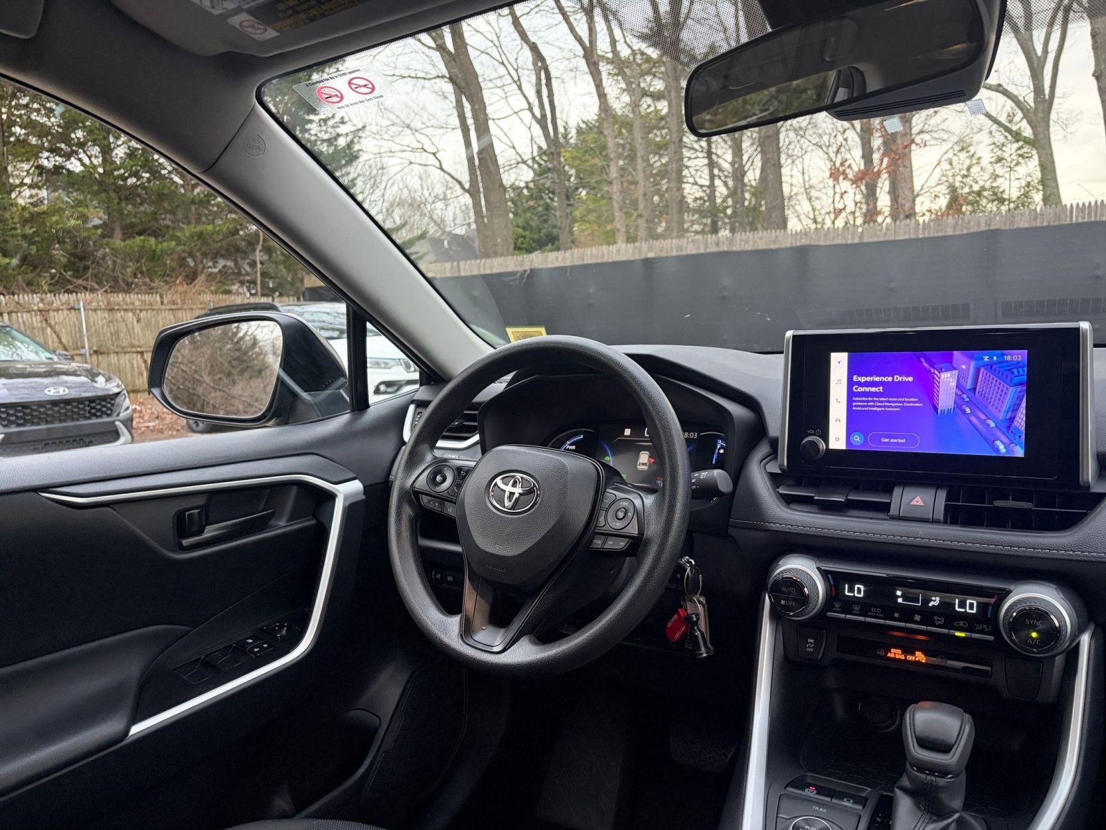 Thumbnail: 2025 Toyota RAV4 - 33