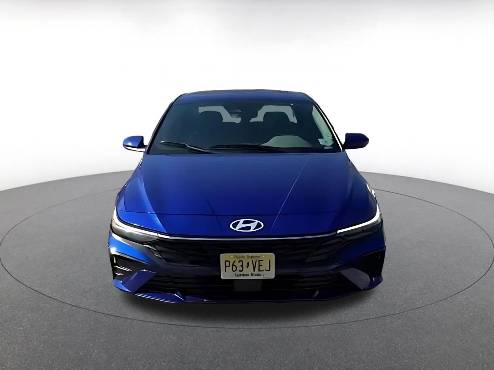 Thumbnail: 2025 Hyundai Elantra - 4