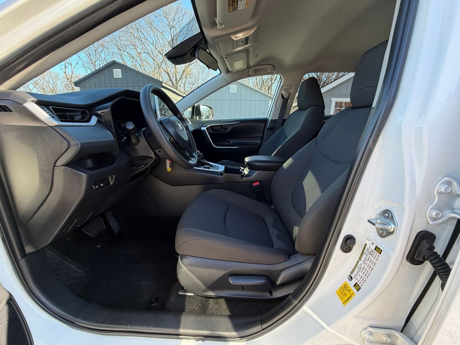 Thumbnail: 2025 Toyota RAV4 - 25