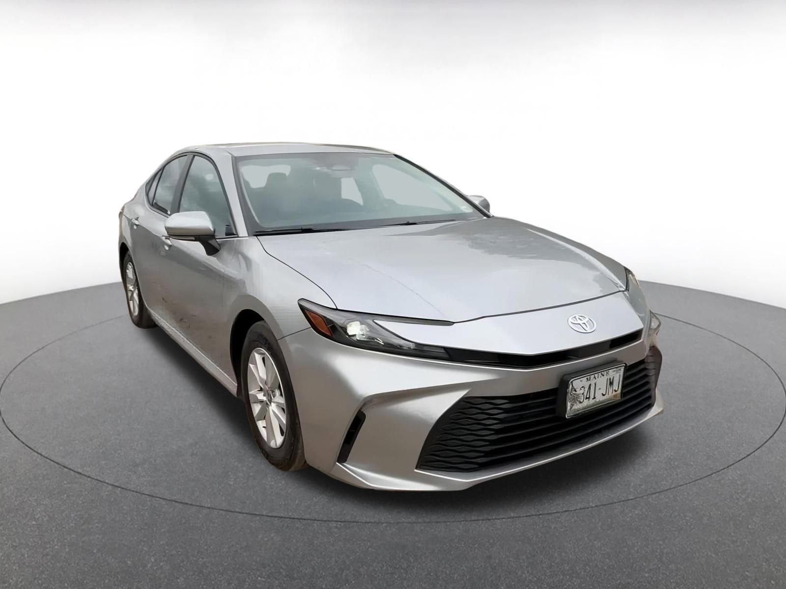 Thumbnail: 2025 Toyota Camry - 3