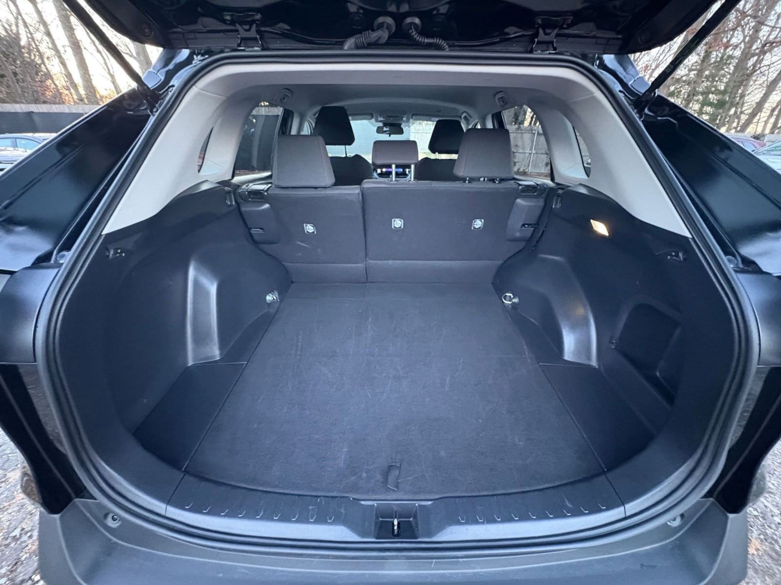 Thumbnail: 2025 Toyota RAV4 - 28