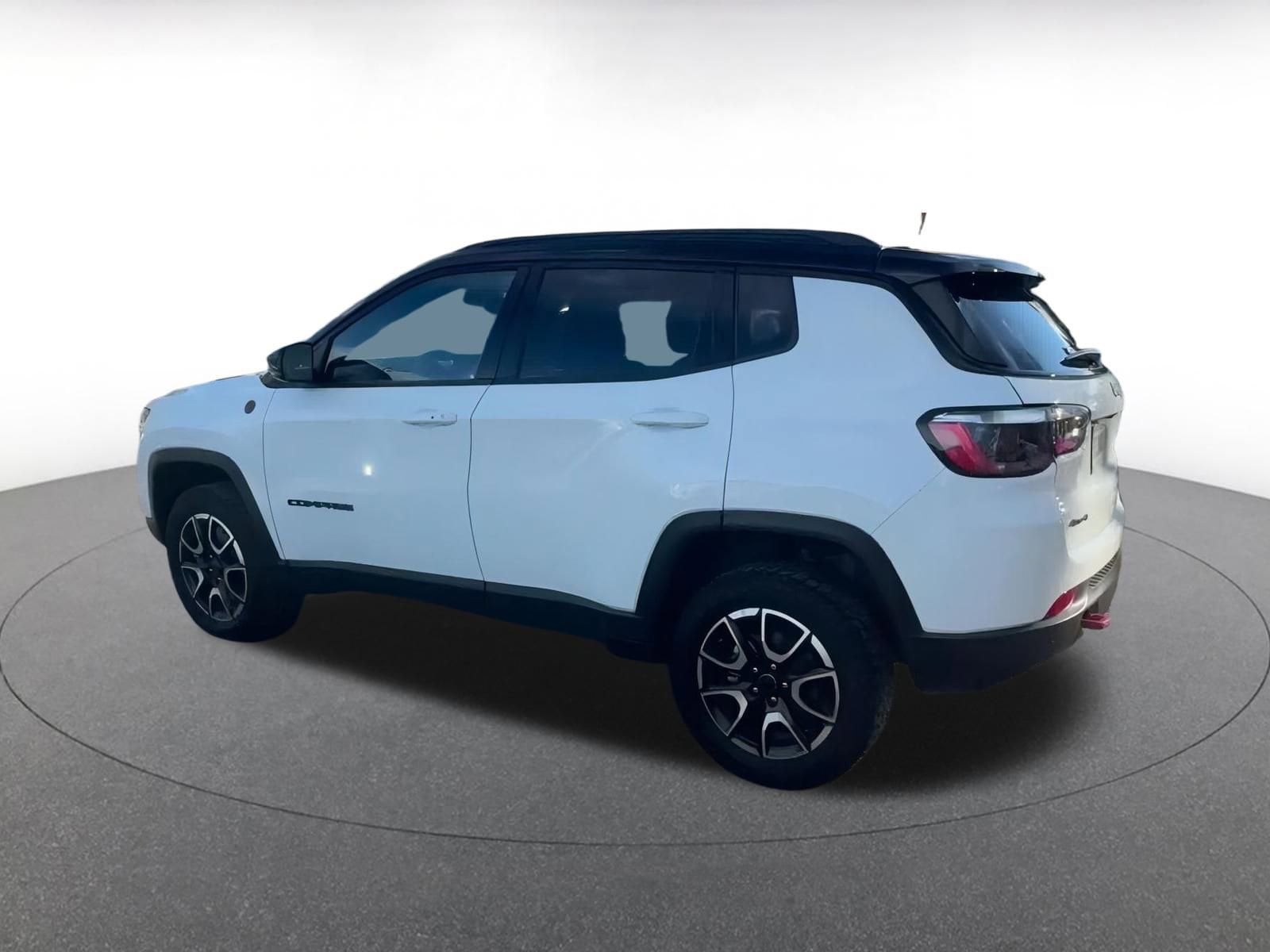 Thumbnail: 2025 Jeep Compass - 10