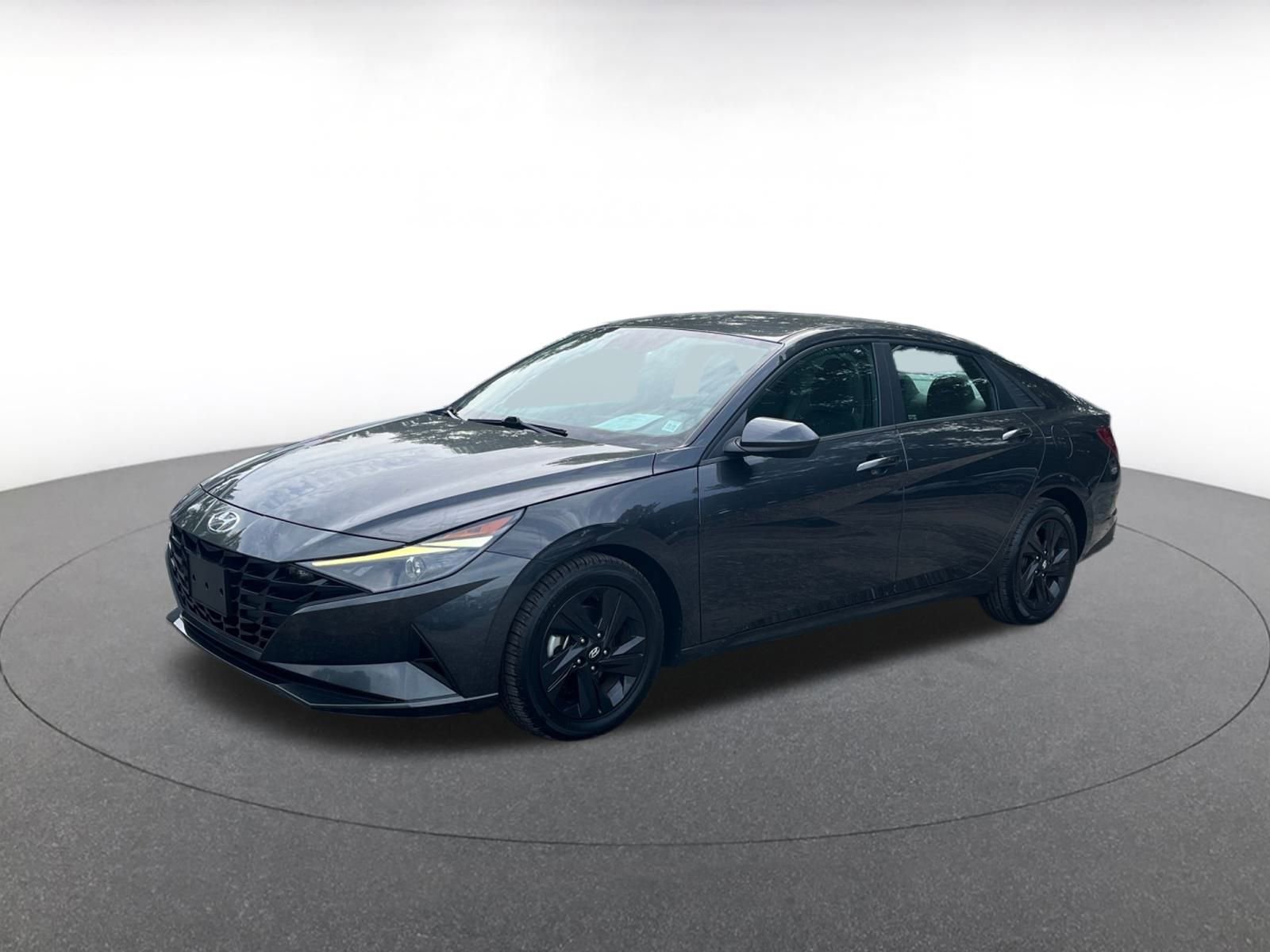 Thumbnail: 2023 Hyundai Elantra - 3