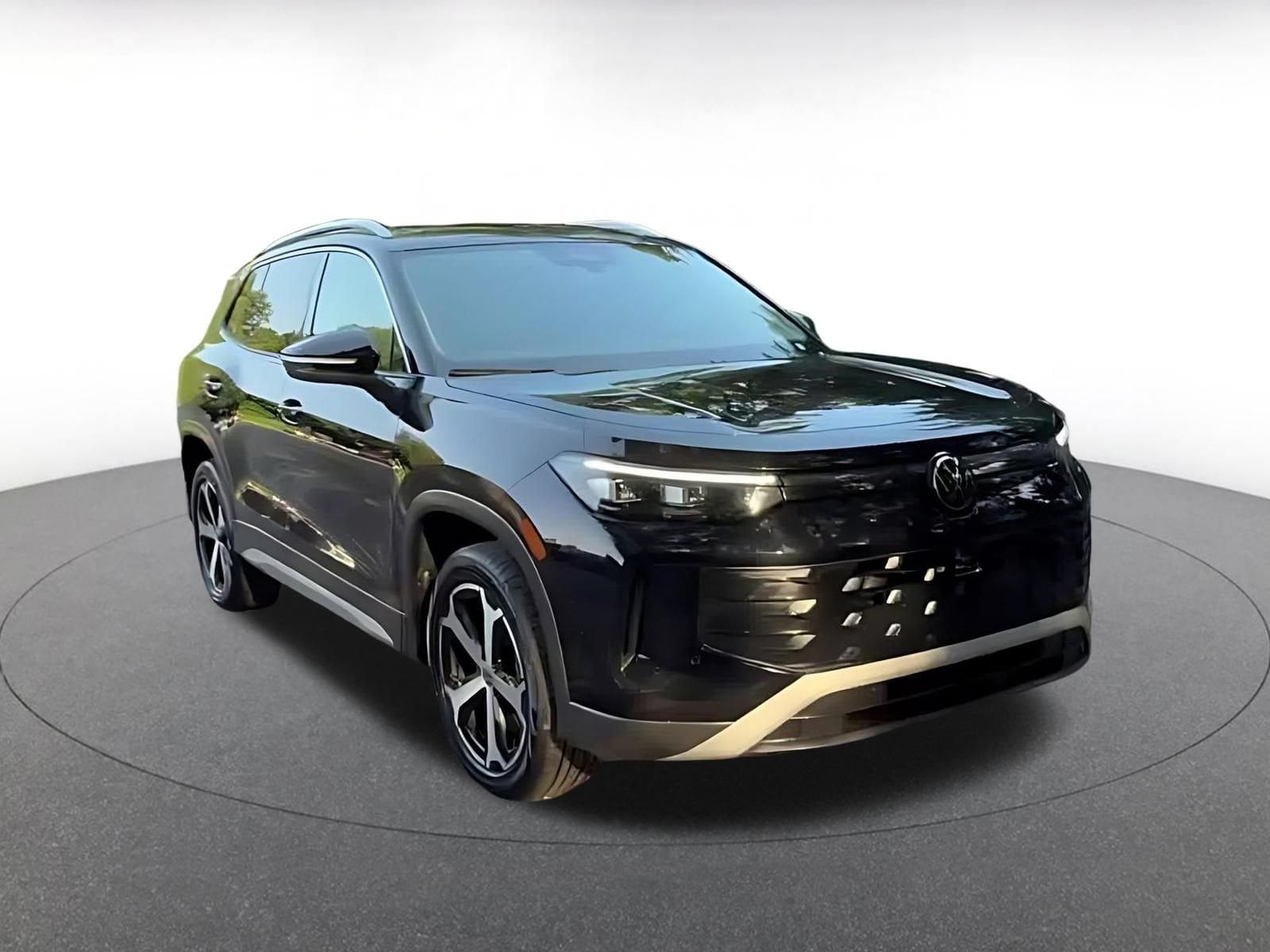 Thumbnail: 2026 Volkswagen Tiguan - 3