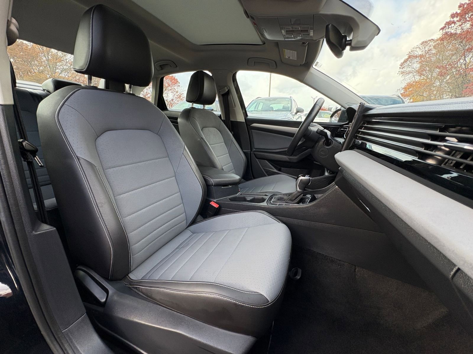 Thumbnail: 2025 Volkswagen Jetta - 35