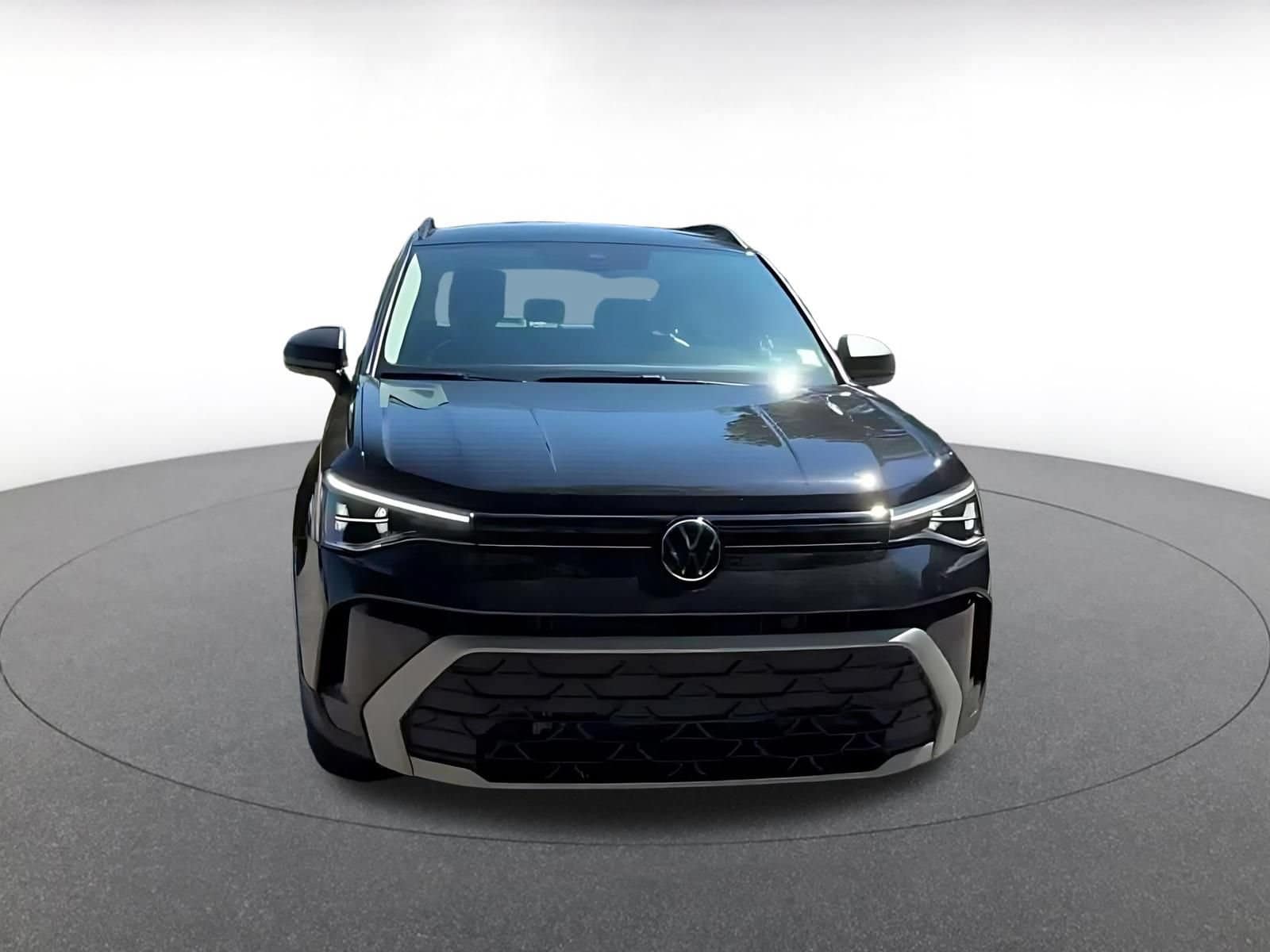 Thumbnail: 2026 Volkswagen Taos - 4