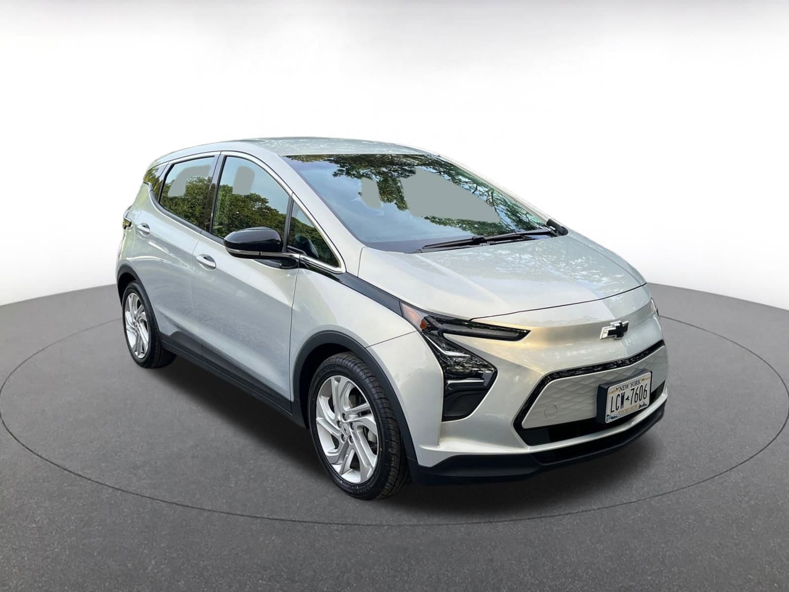 Thumbnail: 2023 Chevrolet Bolt EV - 1