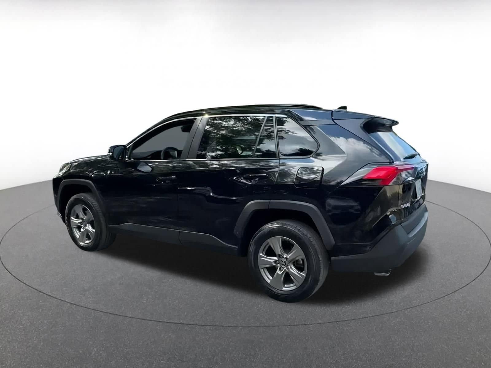 Thumbnail: 2024 Toyota RAV4 - 10