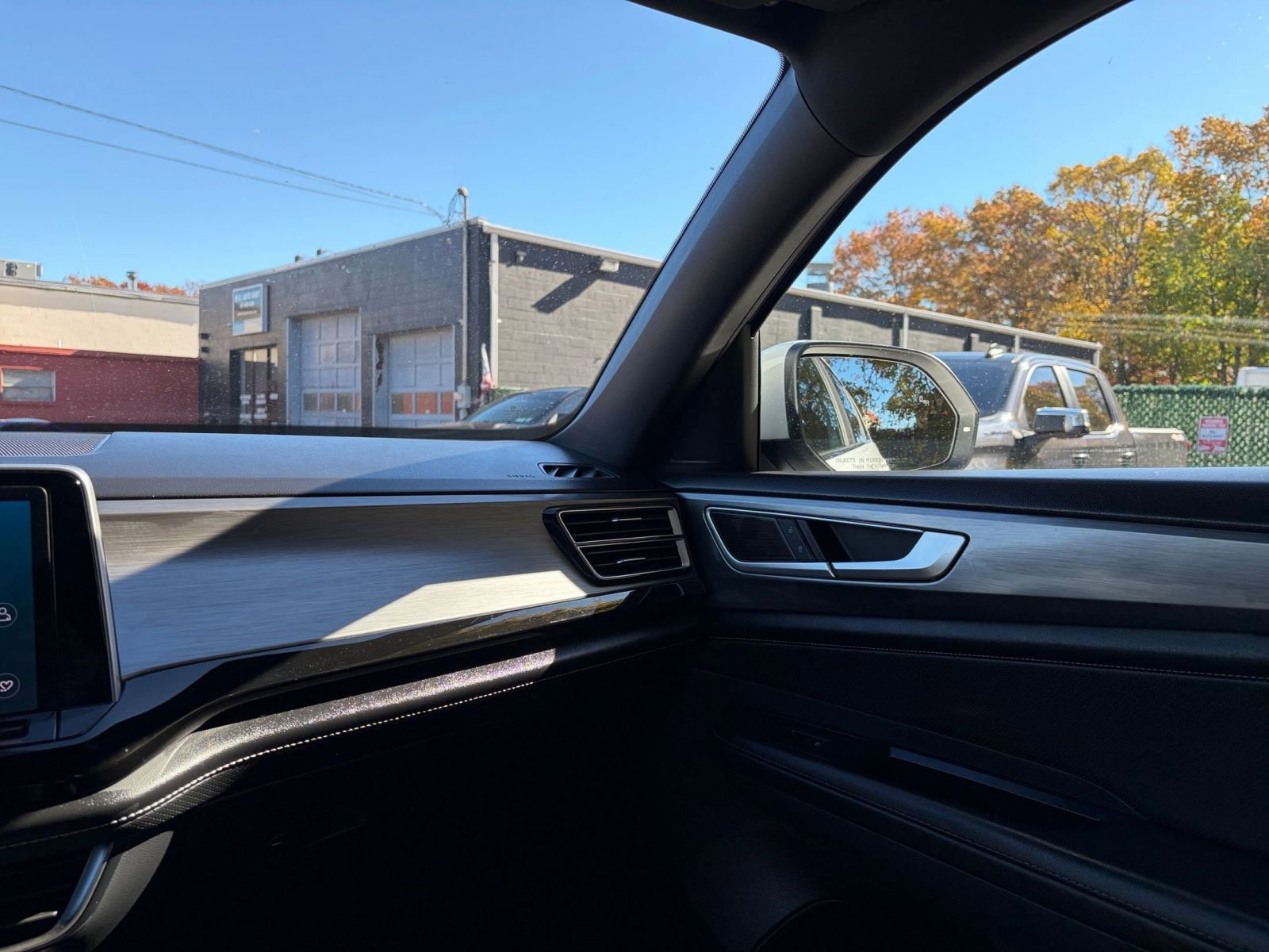 Thumbnail: 2025 Volkswagen Atlas - 35