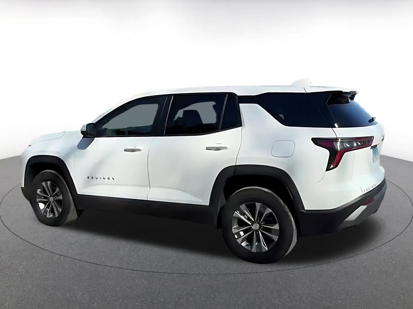 2025 Chevrolet Equinox LT - Photo 10