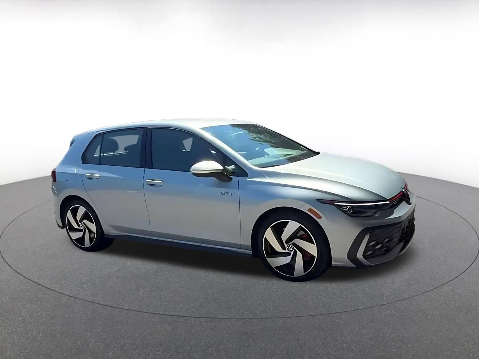 Thumbnail: 2026 Volkswagen Golf - 2