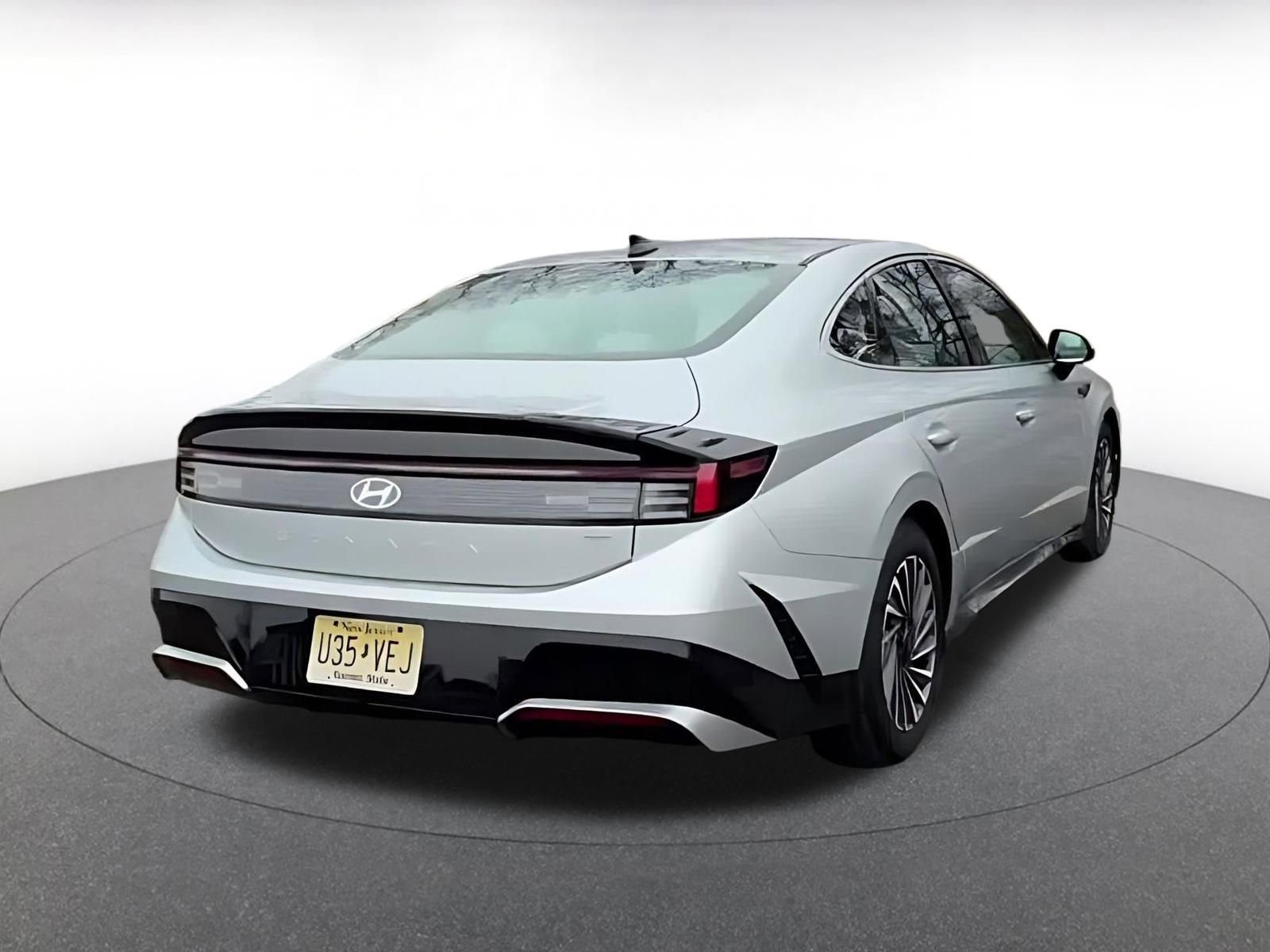 Thumbnail: 2025 Hyundai Sonata - 10