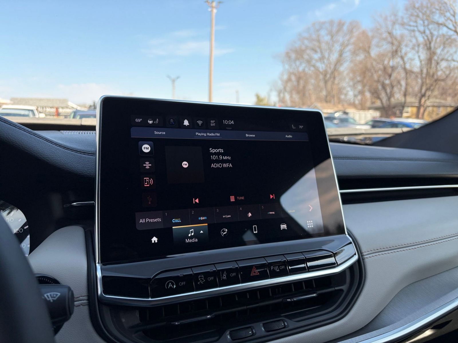 Thumbnail: 2025 Jeep Compass - 20