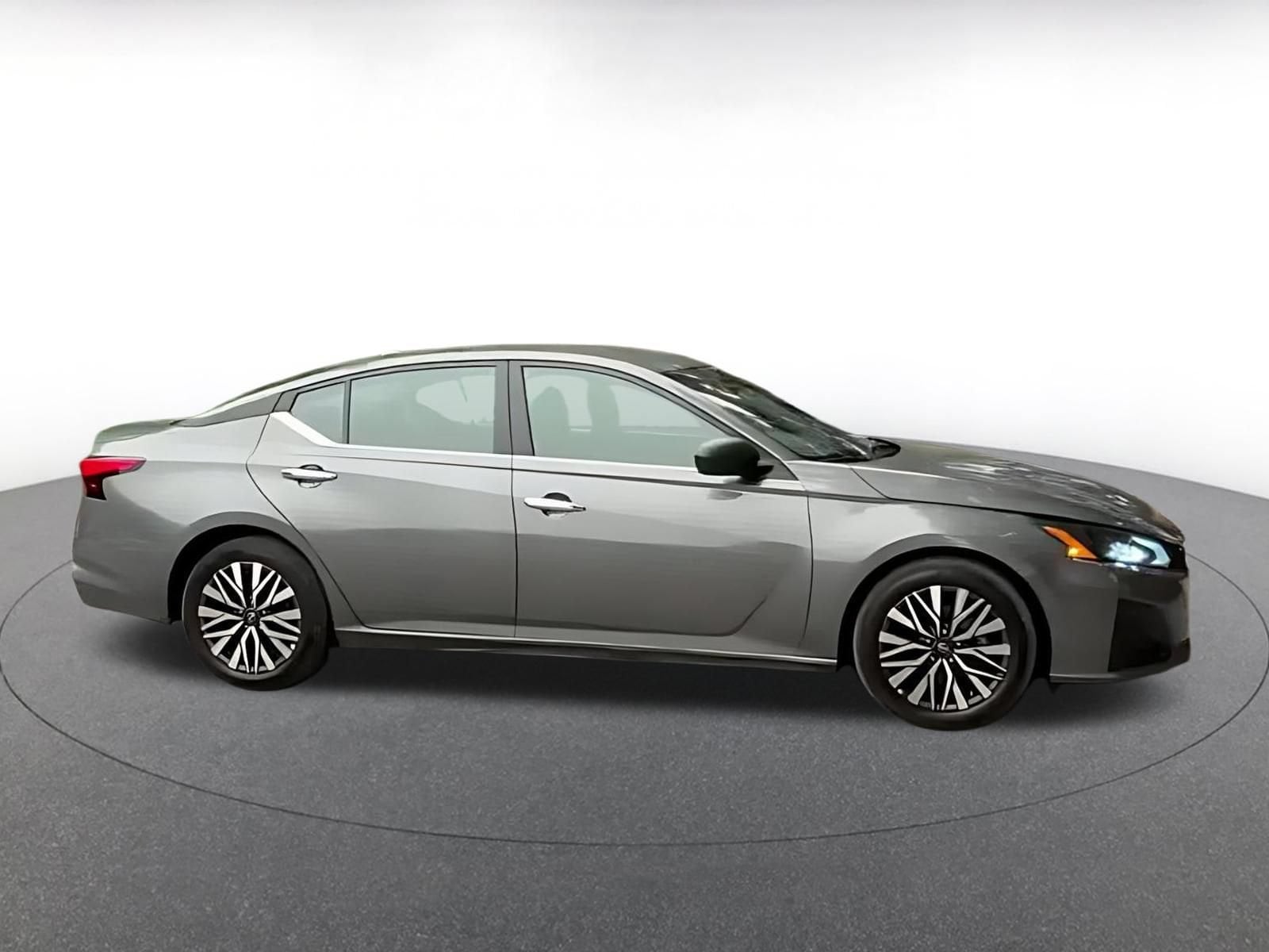 Thumbnail: 2025 Nissan Altima - 9