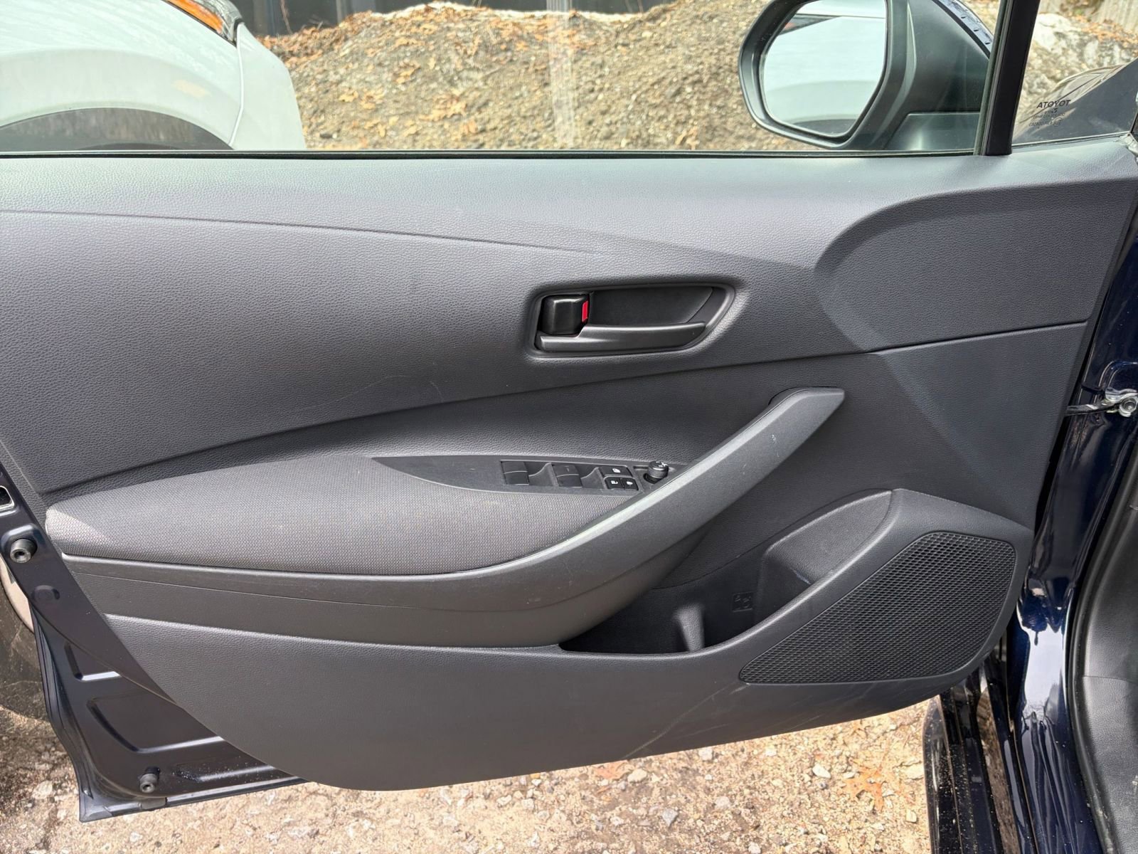 Thumbnail: 2025 Toyota Corolla - 18