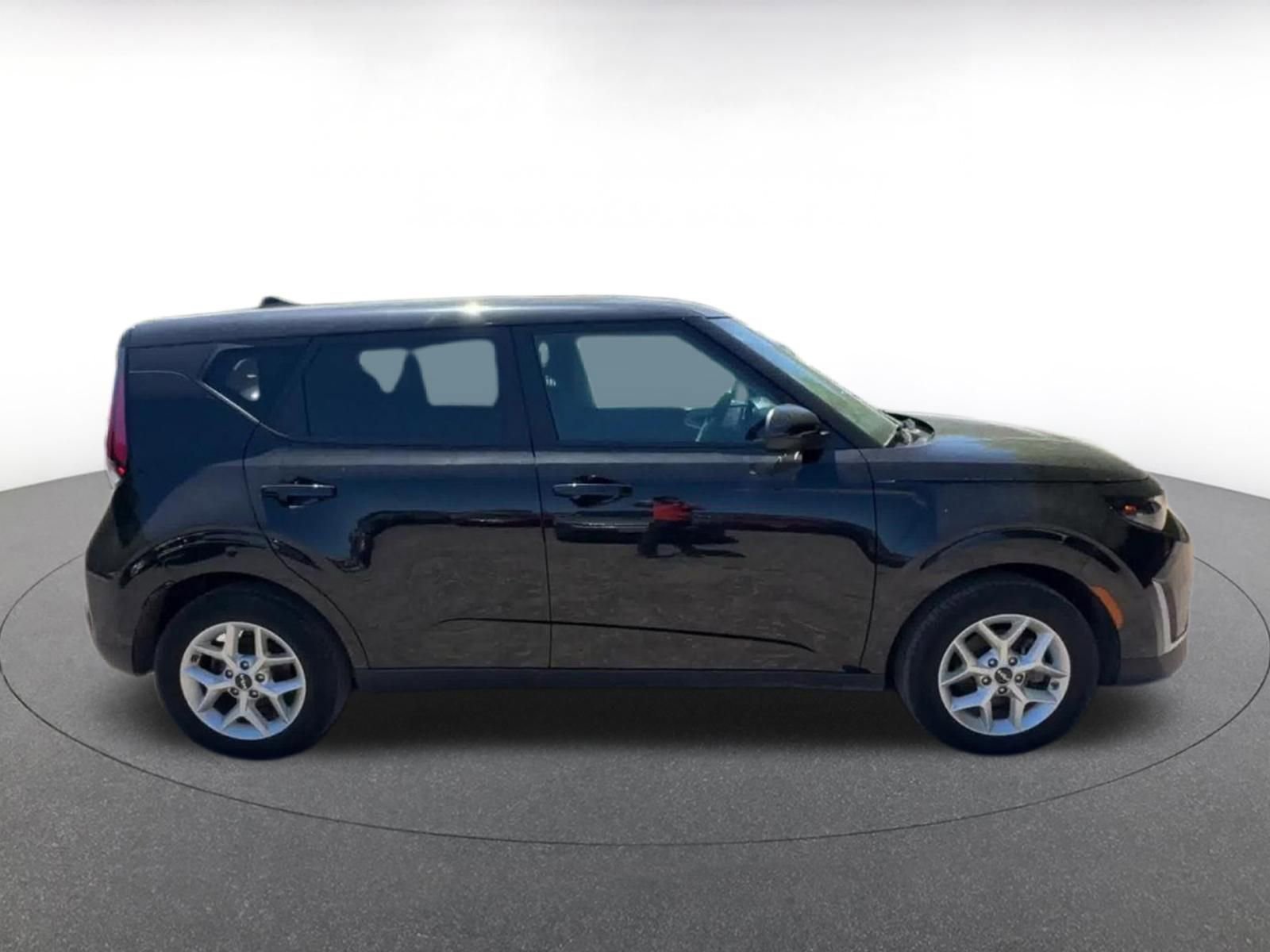 Thumbnail: 2025 Kia Soul - 16