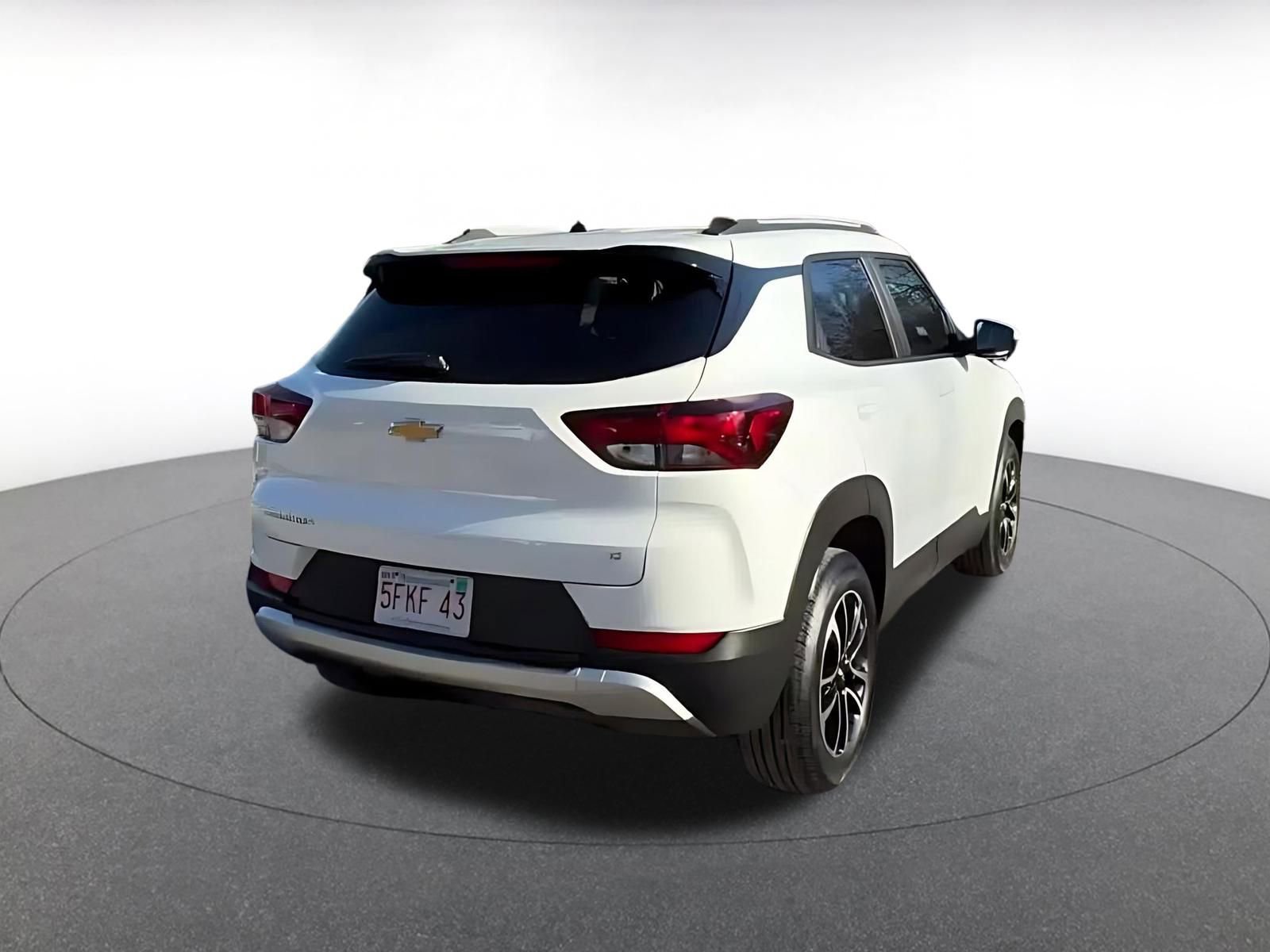 Thumbnail: 2025 Chevrolet TrailBlazer - 14