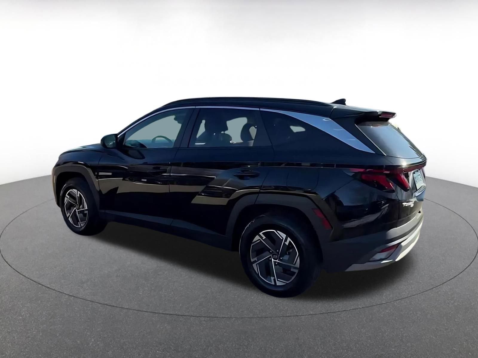 Thumbnail: 2025 Hyundai Tucson - 10