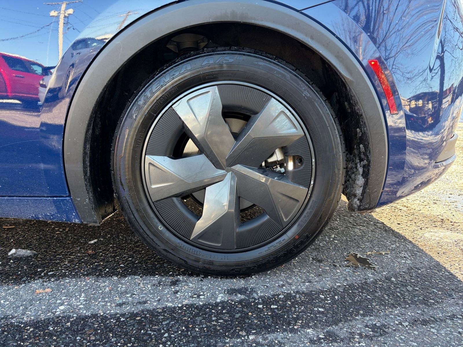 Thumbnail: 2025 Toyota Prius - 28