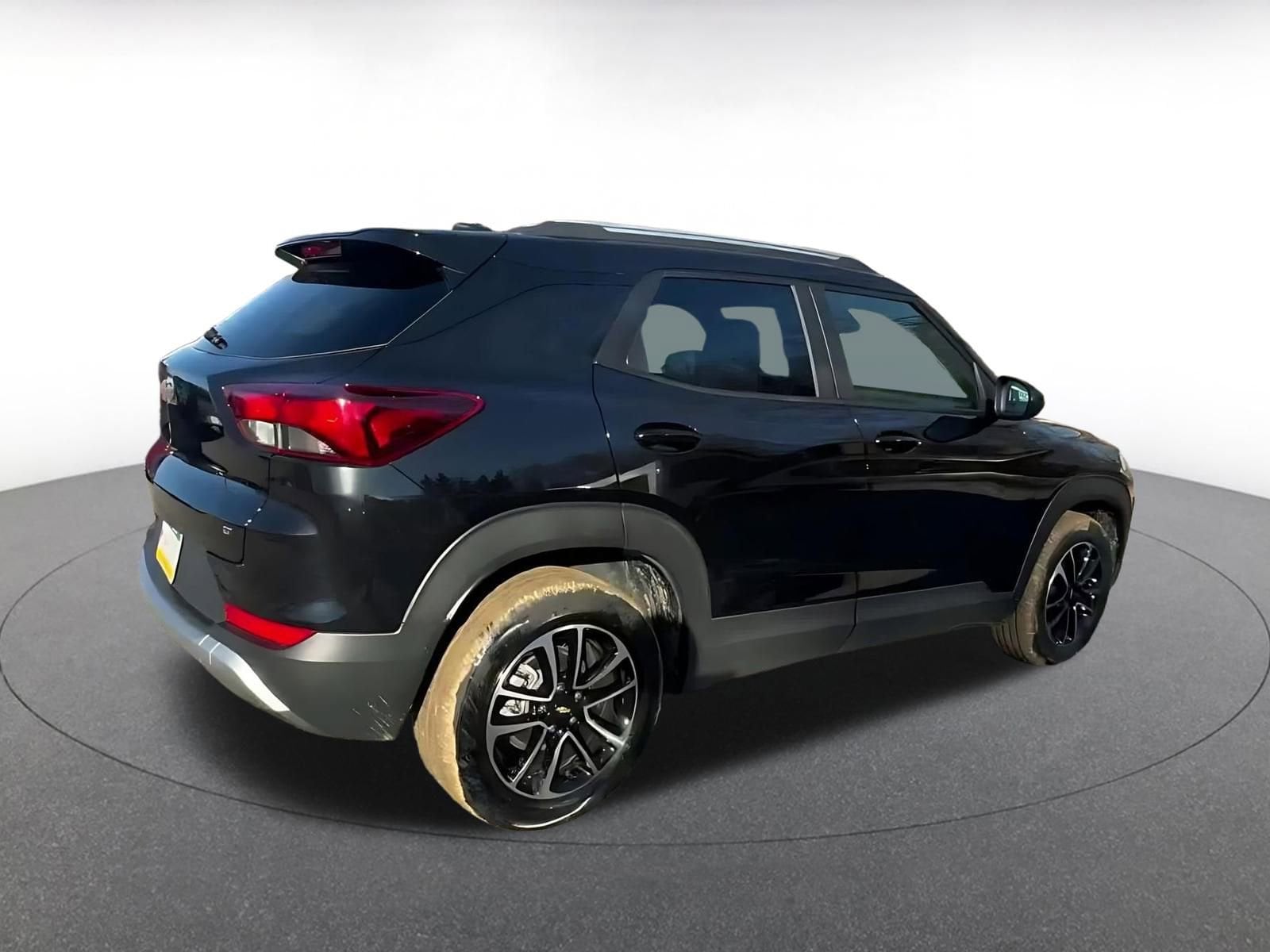 Thumbnail: 2025 Chevrolet TrailBlazer - 15