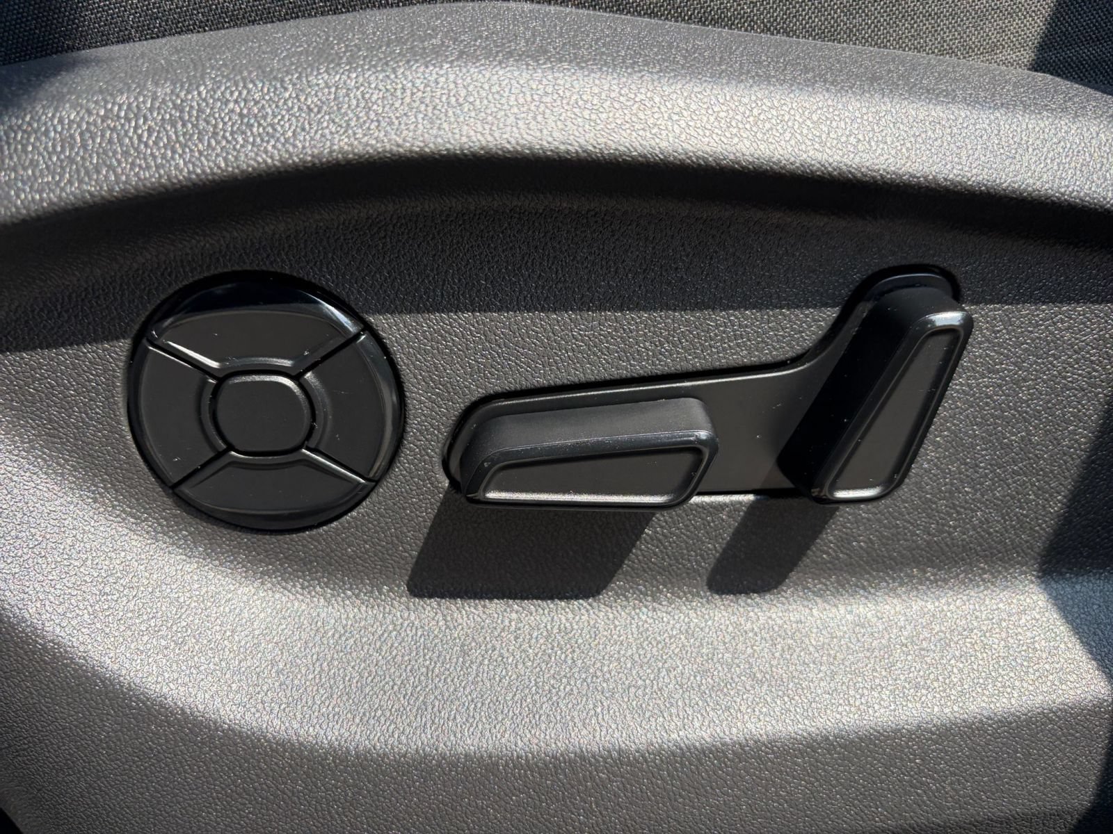 Thumbnail: 2026 Volkswagen Tiguan - 18