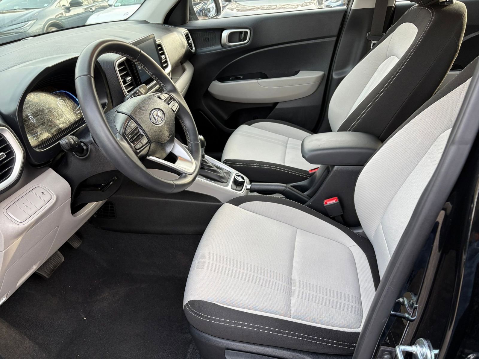 Thumbnail: 2025 Hyundai Venue - 24