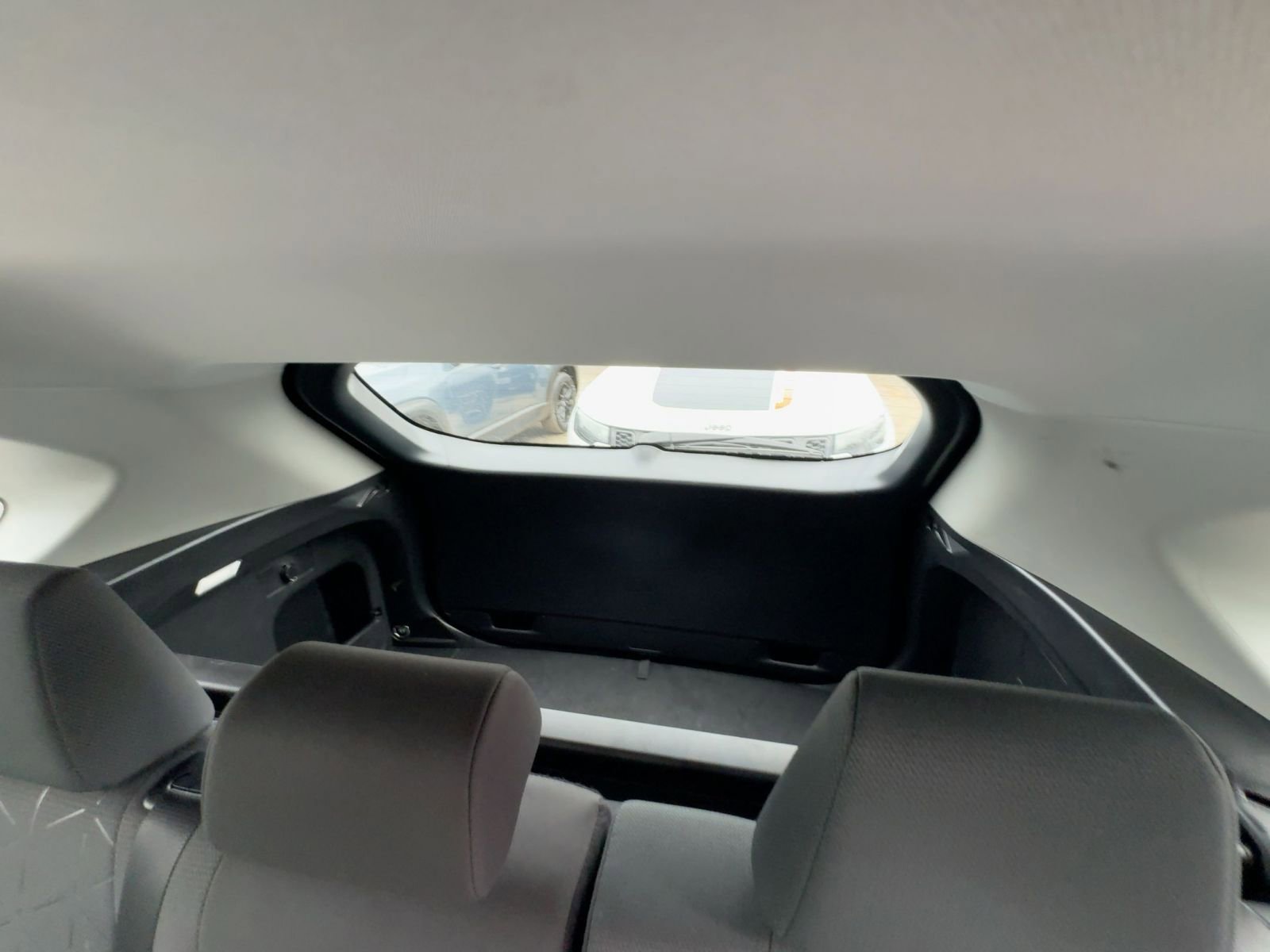 Thumbnail: 2025 Toyota RAV4 - 12