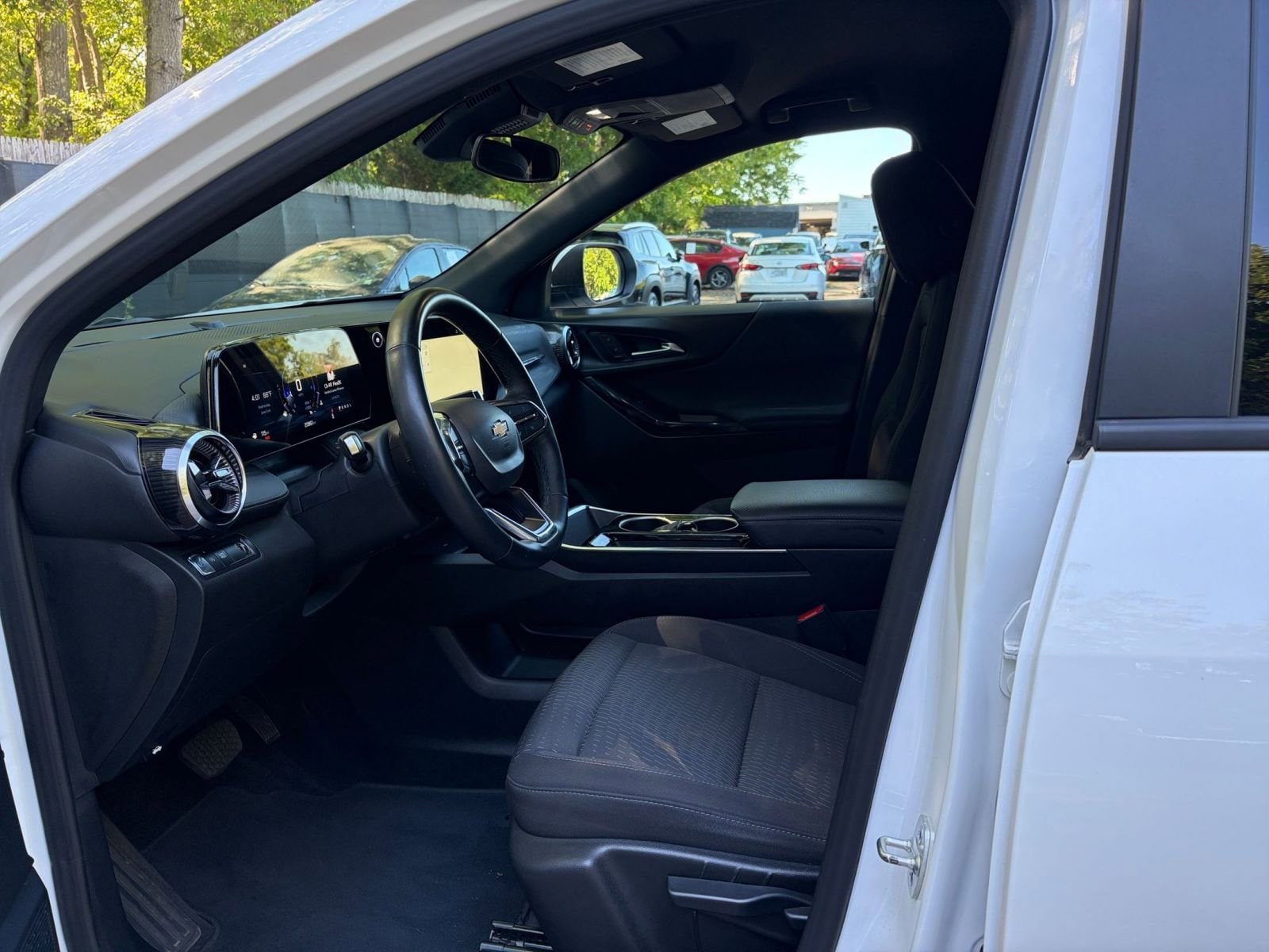Thumbnail: 2025 Chevrolet Equinox - 28